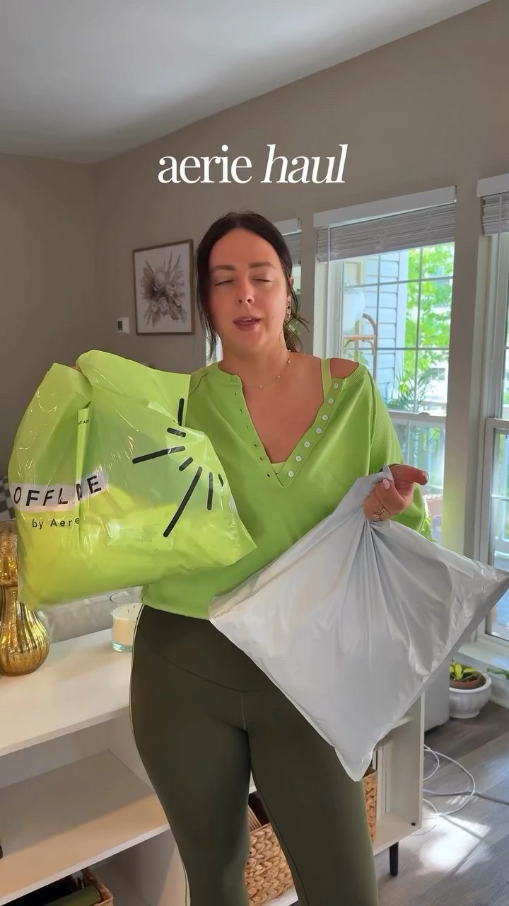 oops my entire summer wardrobe is going to be @aerie

l!nked everything on my aerie storefront + my shopmy! 

#aeriehaul #aerierealmakers #unboxing #ad