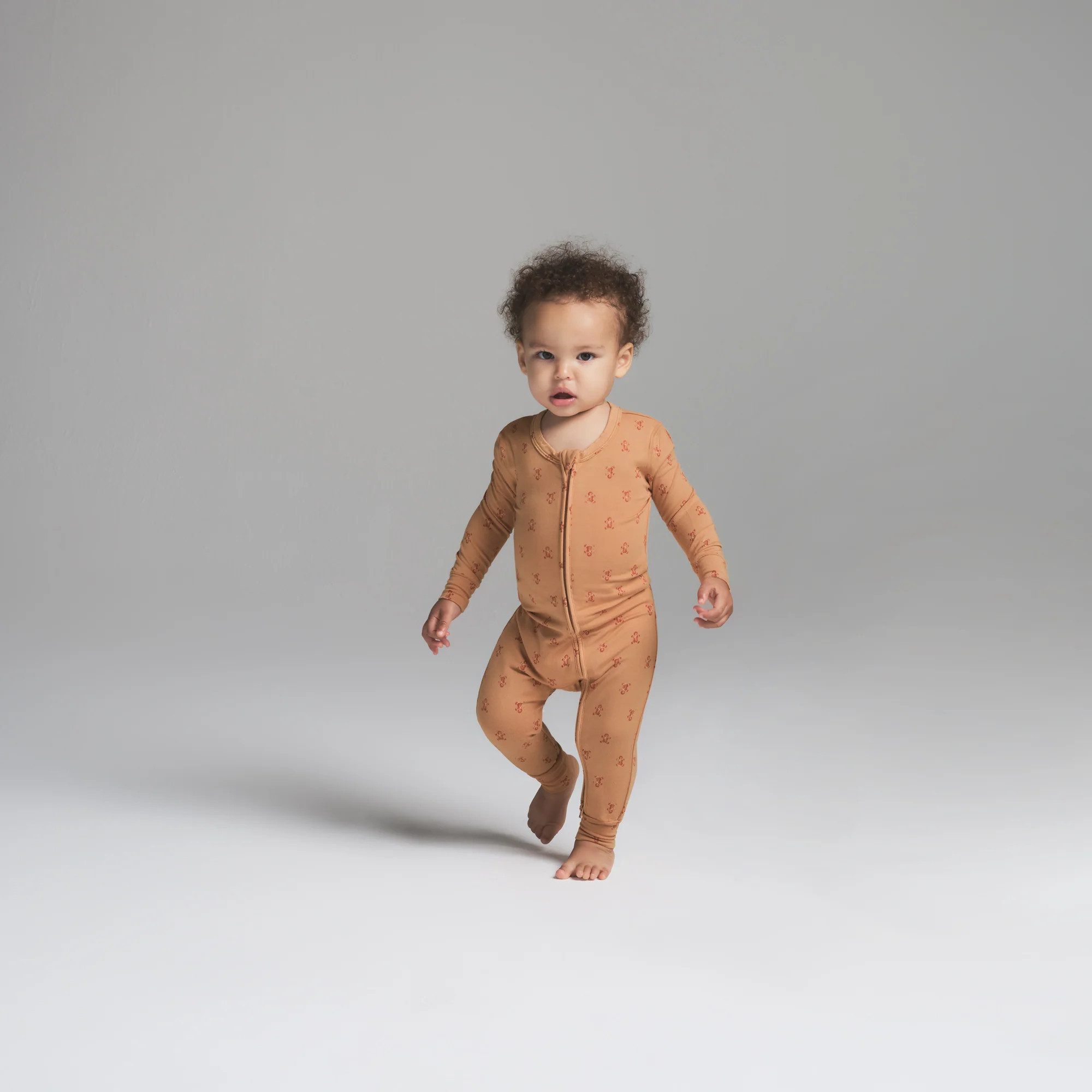 SKIMS Sleep Baby Onesie | Medium Neutral | 18M | SKIMS (US)