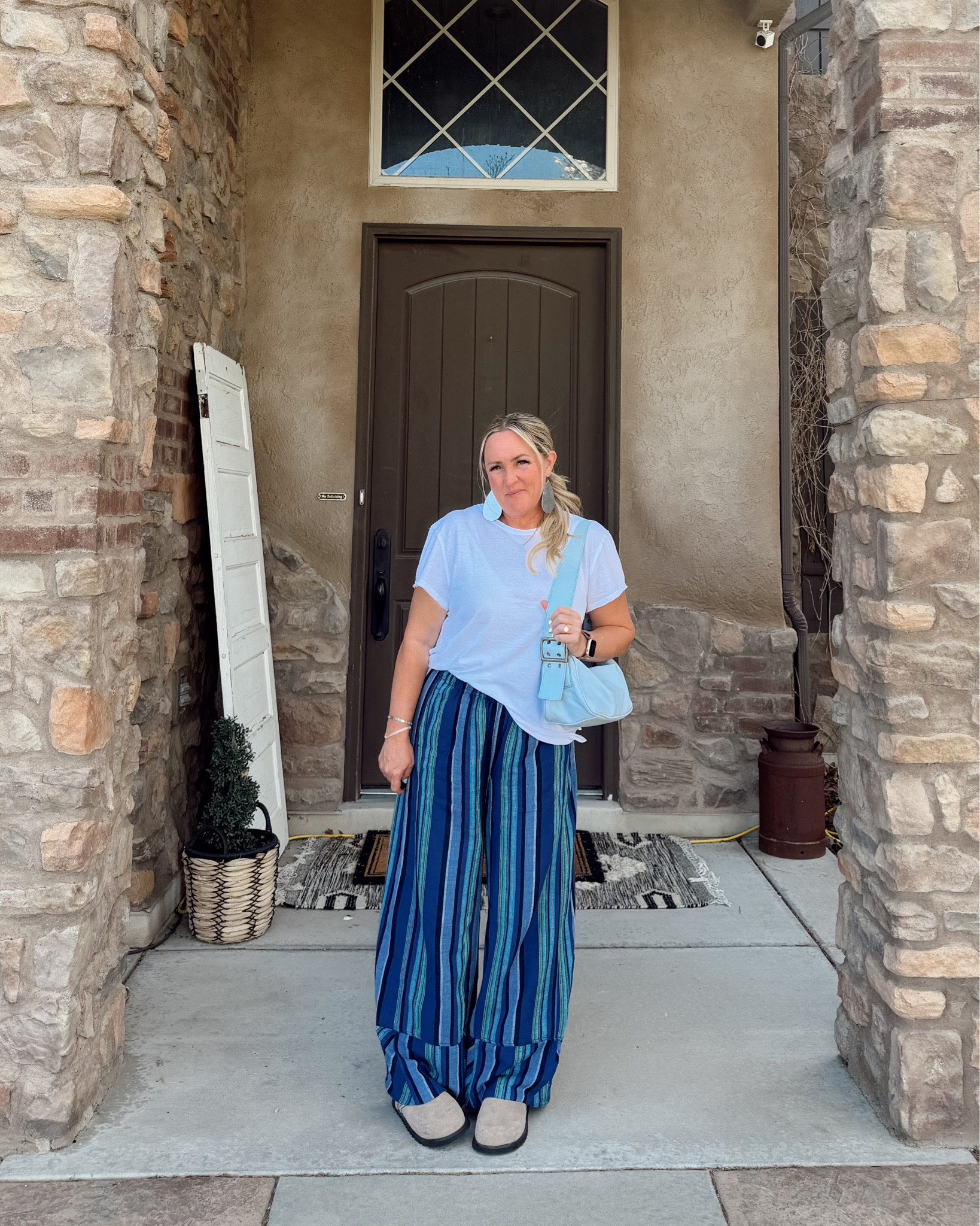 💖🤭which outfit is your favorite? Comment below 👇
.
#prettylittlelooks #personalstylist #fashiontips #springoutfit #stripes

#LTKootd #LTKSeasonal #LTKOver40