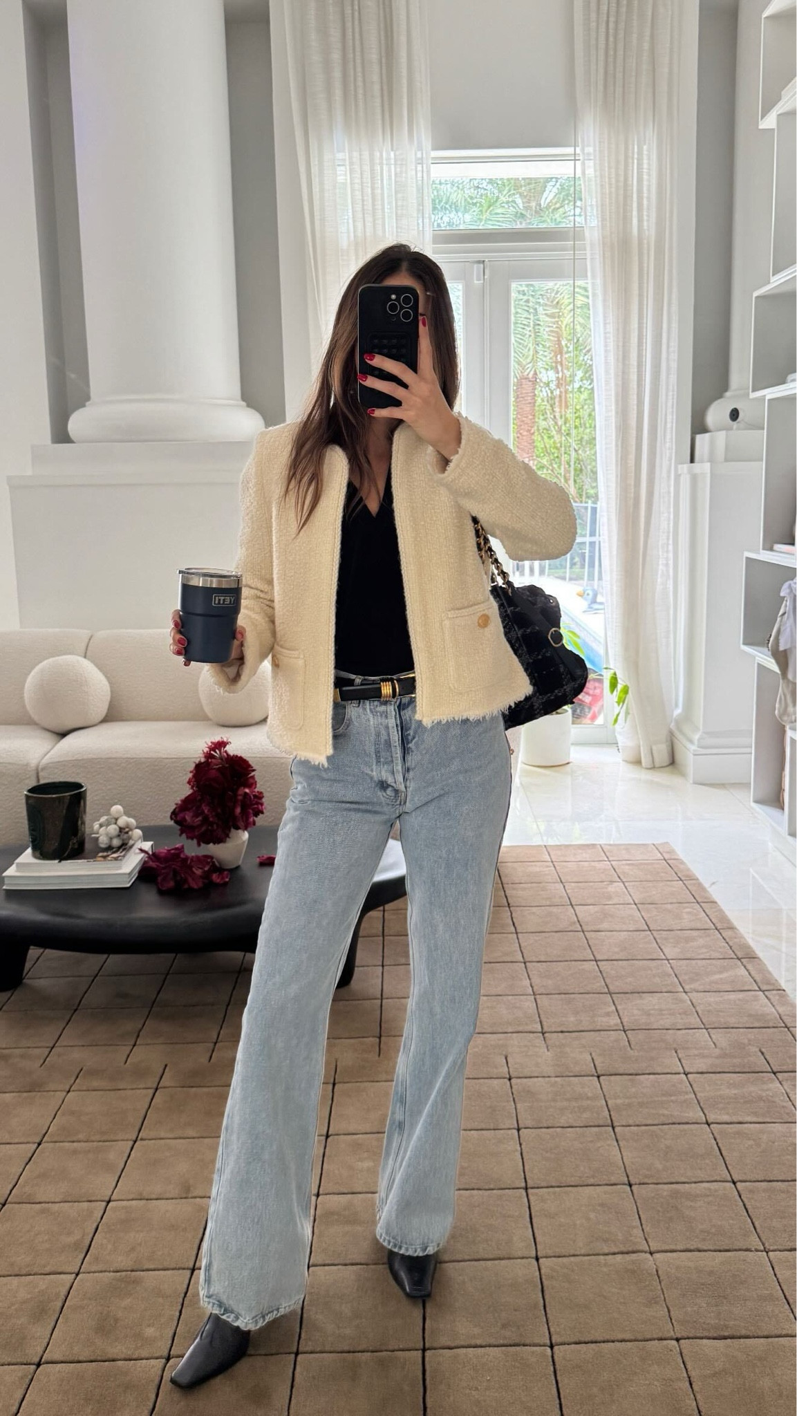 On-the-go 🤍

#LTKStyleTip #LTKWorkwear