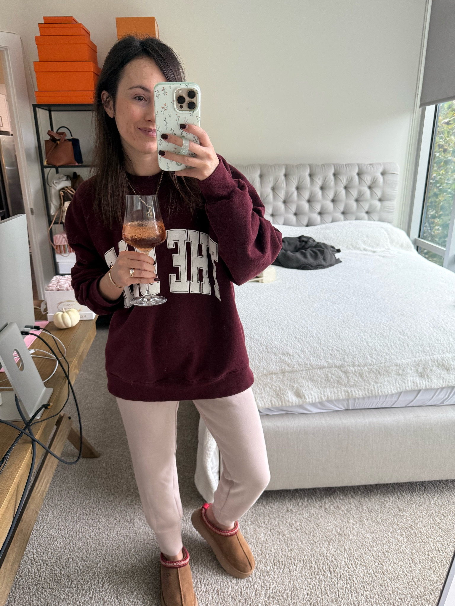 Lazy Sunday outfit - sweatshirt (large), joggers (xs)



#LTKSeasonal #LTKFindsUnder100 #LTKStyleTip