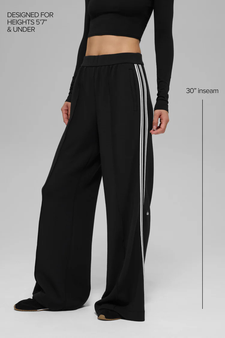 Track Star Wide Leg Pant (Regular) - Black | Alo Yoga (US)