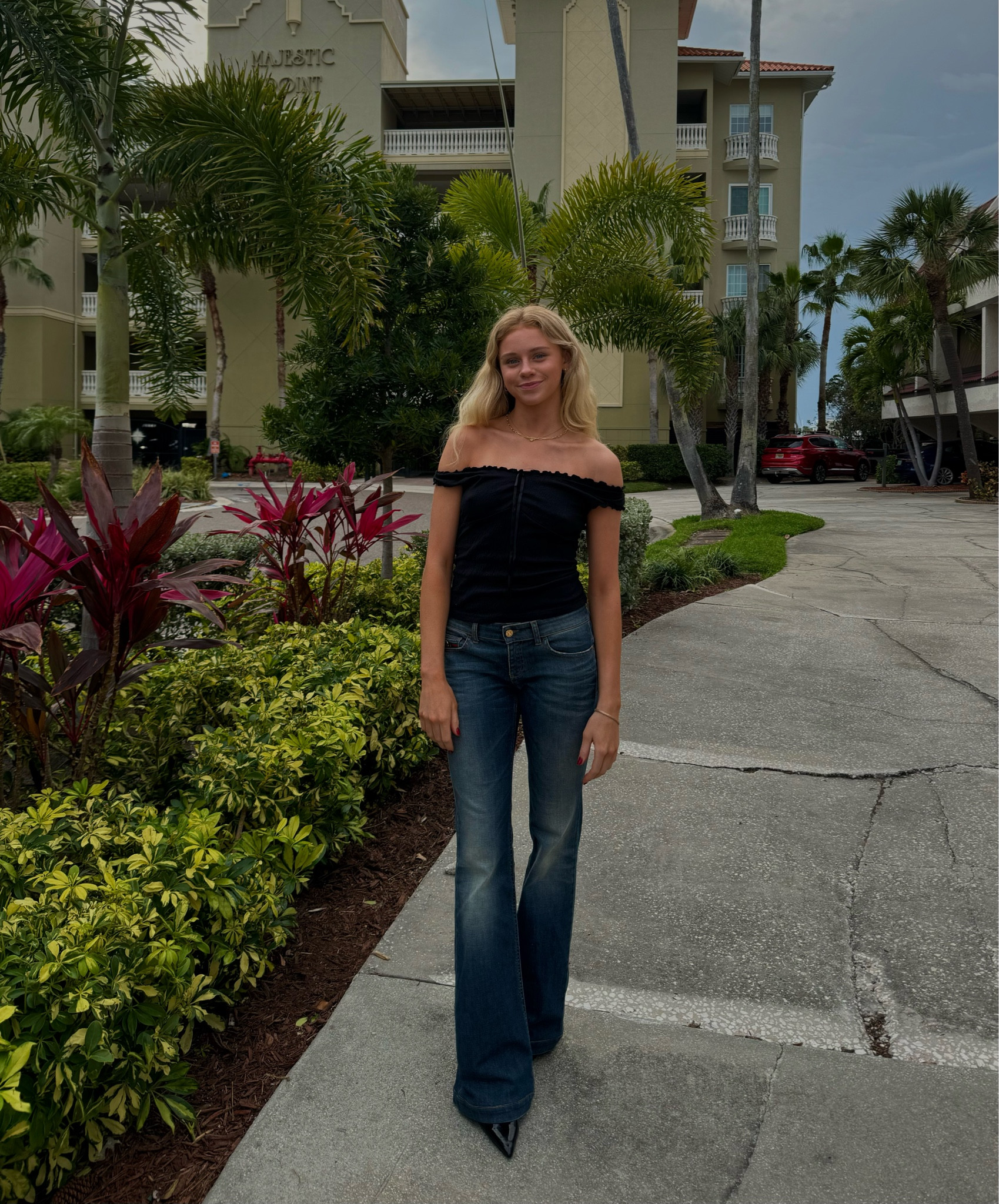My favorite jeans- I found them on eBay 🤫🤫🤫

#LTKGiftGuide #LTKstyletip #LTKSeasonal