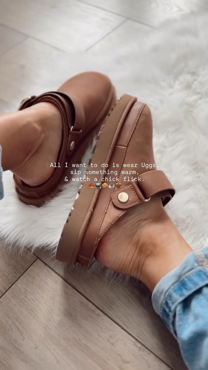 🤍 THE shoe of fall 🤎🍂😇 like & drop any emoji for 🔗🔗🔗

https://liketk.it/5vO4h