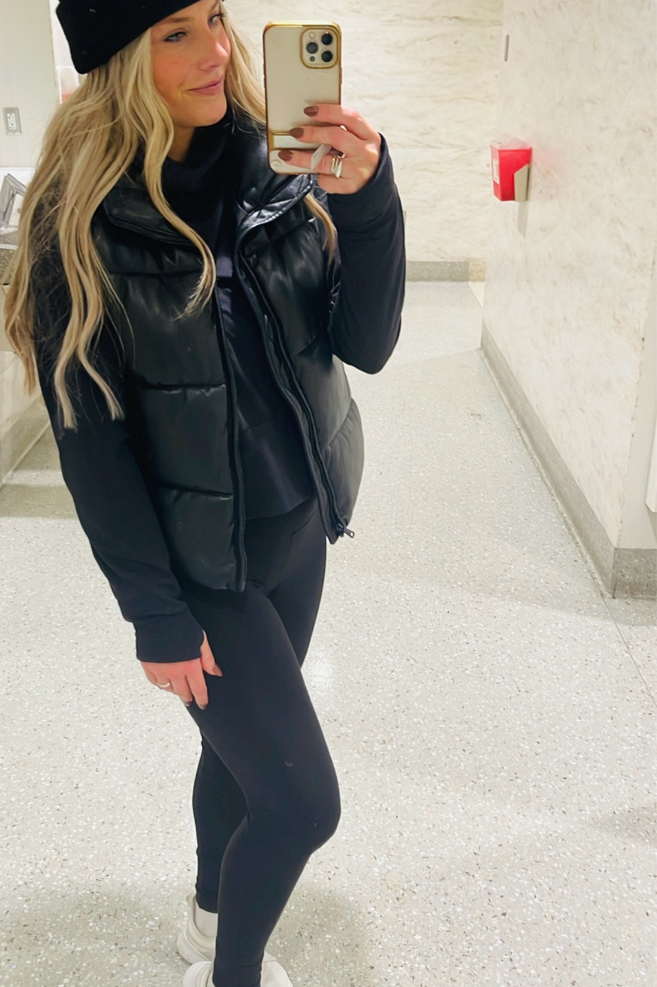 Effortlessly chic in all black 🖤 Perfect for jet-setting adventures or exploring new cities. 🛫✨ 

Minimalist vibes, maximum style—who says travel outfits can’t turn heads? 

#TravelInStyle #AllBlackEverything #ChicOnTheGo #JetSetLife #OOTD #TravelEssentials #MinimalistFashion #AirportFashion #ExploreTheWorld #ComfortAndStyle

#LTKStyleTip #LTKSaleAlert #LTKTravel