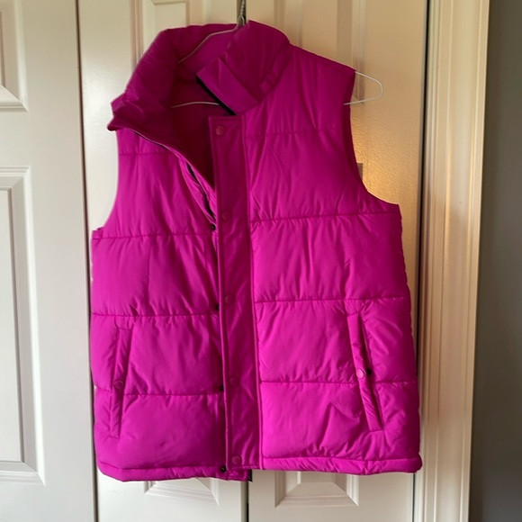 BCBG PUFFER VEST | Poshmark