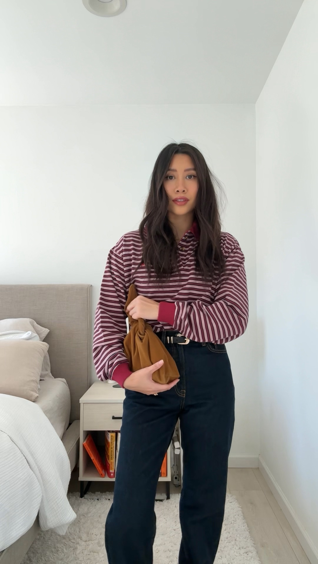 Weekend outfit! These jeans from COS is exactly what I’ve been looking for - darn, straight leg, and a bit high waisted! 