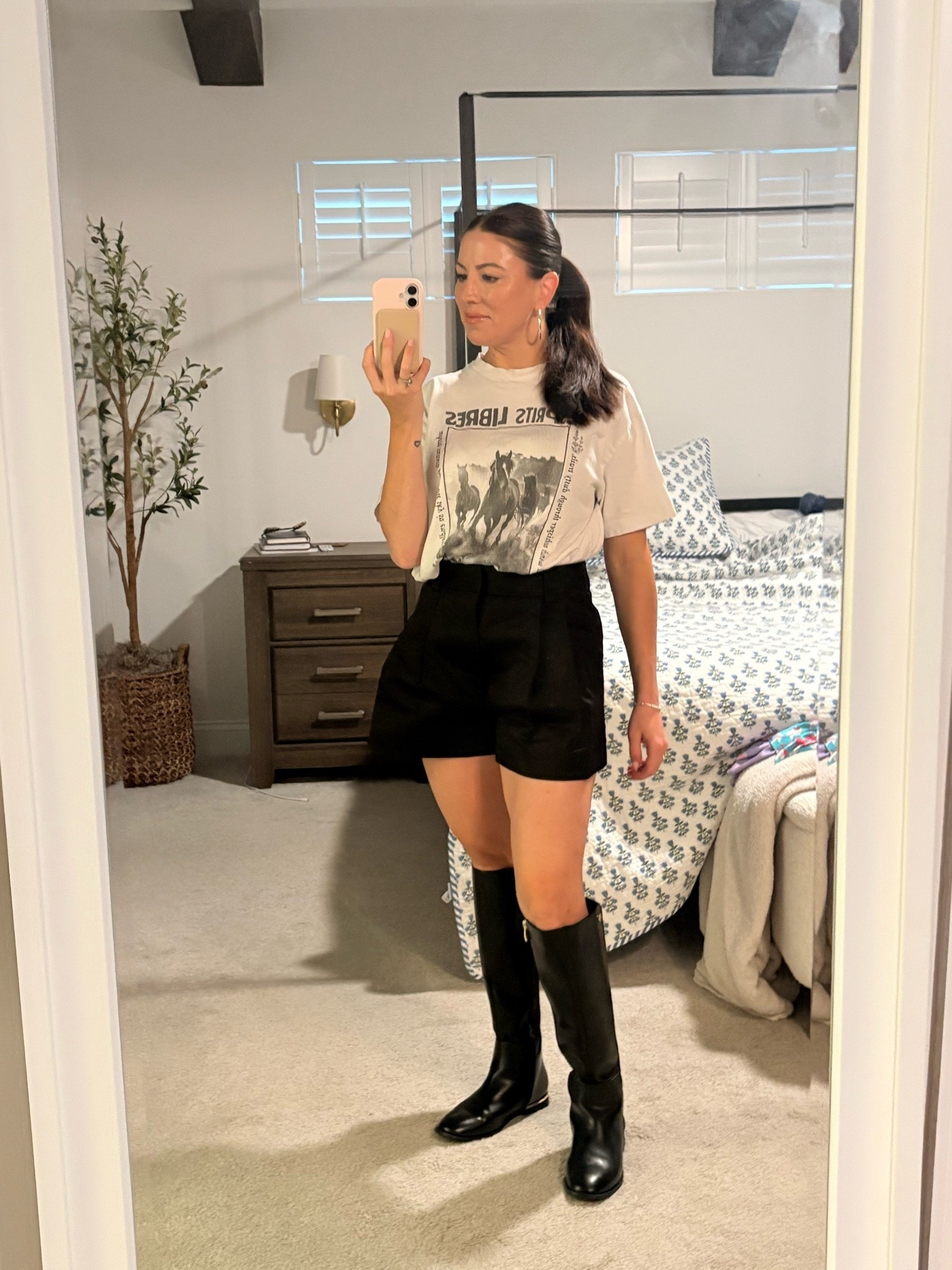 Summer, but make it almost fall 🍂🤎

The easiest way to transition your wardrobe when it’s still way too warm for actual fall clothes: keep the lightweight summer pieces, then shift the color palette, texture + accessories.

This outfit gives me that “new season” feeling without pretending it’s sweater weather yet. ✨

Everything is linked in my LTK — including the pieces that’ll carry you straight into fall.

#LTKStyleTip #LTKSeasonal #SummerToFall #TransitionalStyle #FallOutfitIdeas #Over40Style #EverydayStyle