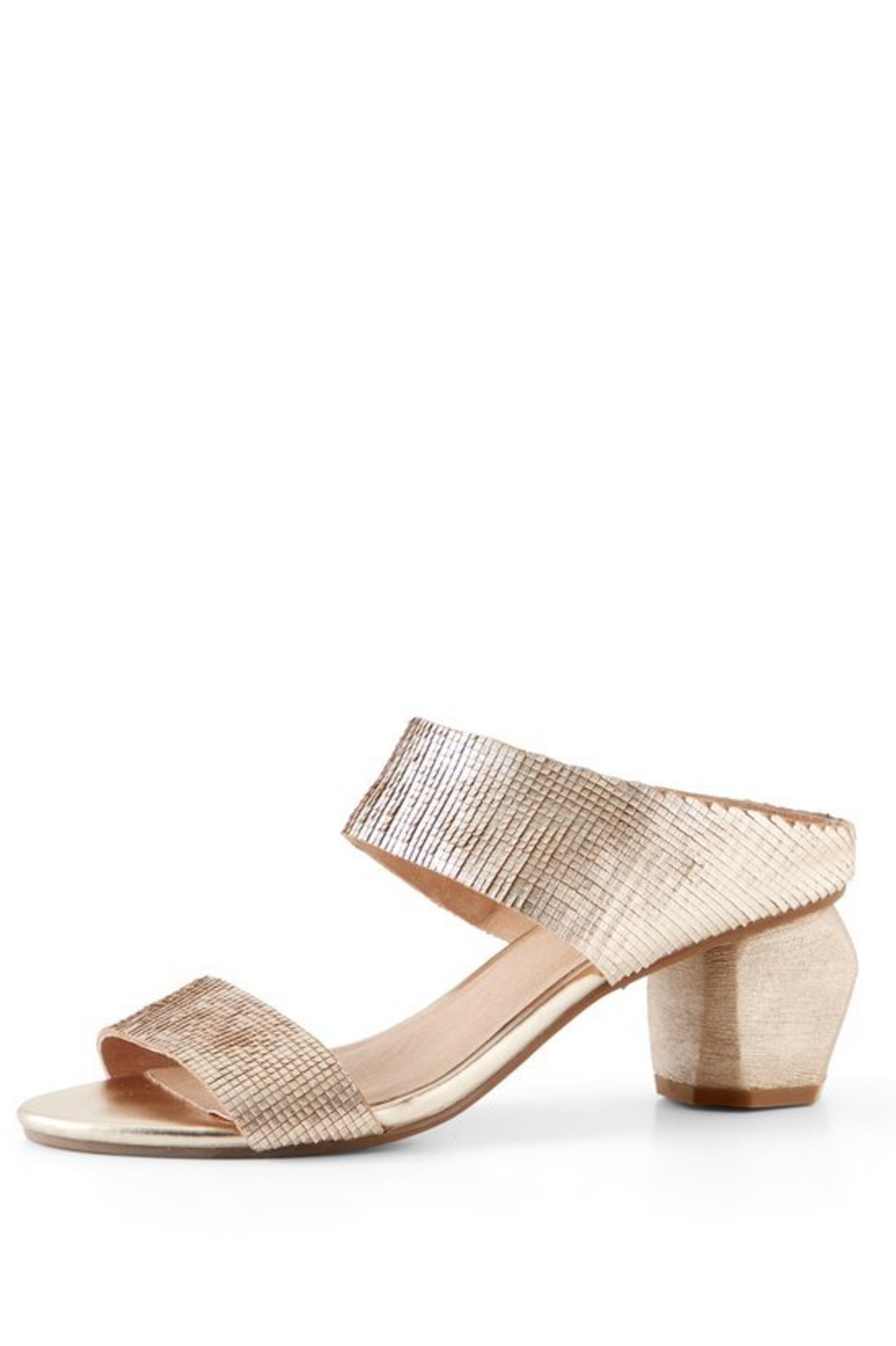 Antelope Amelia Textured Sandal | Soft Surroundings