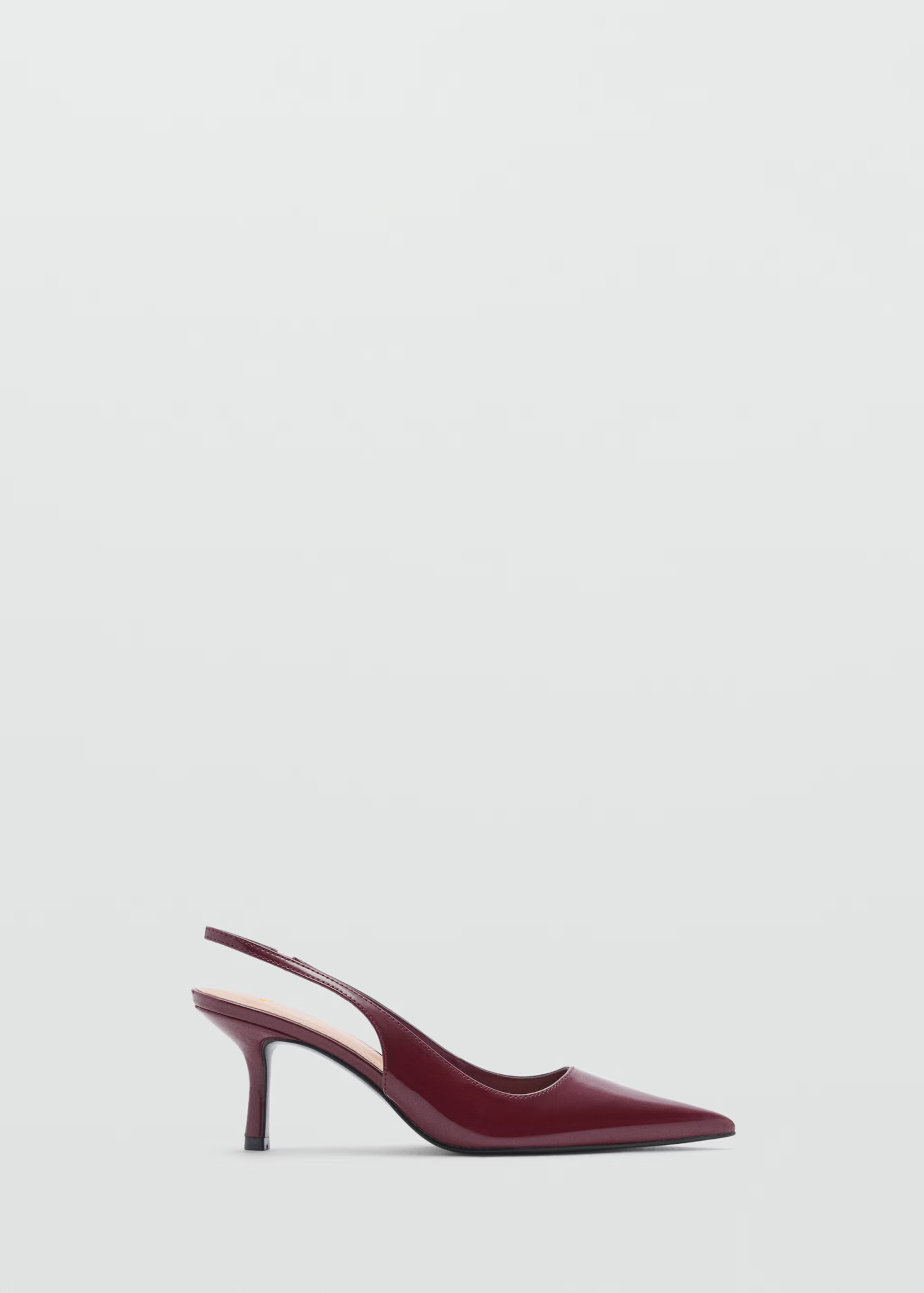 Kitten pointed toe shoe with patent leather effect - Women | MANGO United Kingdom | MANGO (UK)