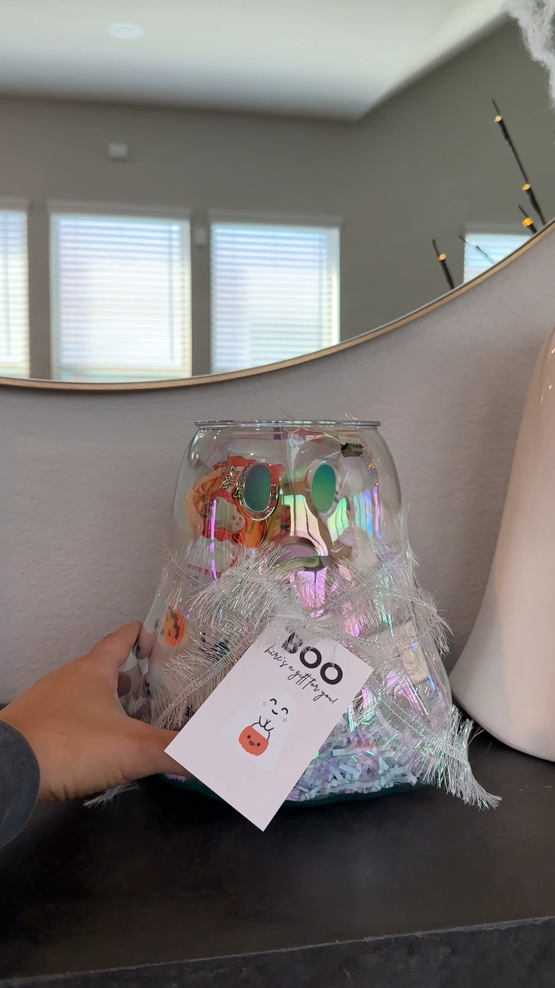 Halloween gift idea!

Halloween decor, cozy gift, halloween decor, halloween decorations, gift idea

#LTKVideo #LTKSeasonal #LTKHome