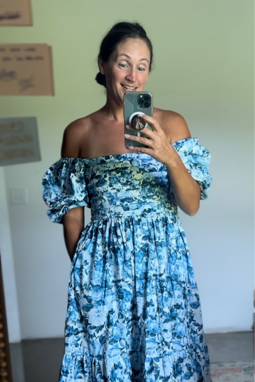 My FAVE dress I added to my closet this fall ✨🫶🏻 the perfect date night dress.

#LTKsalealert #LTKfindsunder100