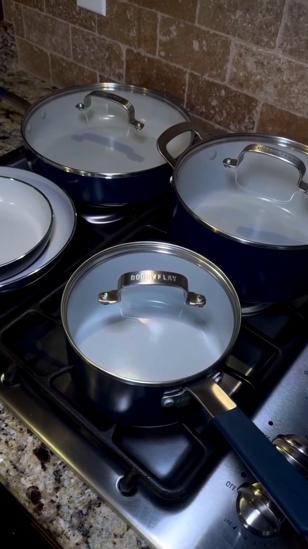 big girl age 🤝🏾 big girl cookware! 👩🏾‍🍳

can’t wait to test out this new set from @theoriginalgreenpan x Bobby Flay! did I mention they’re diamond-infused? 💎 talk about cookin’ with class!

#theoriginalgreenpan #bobbyflaybygreenpan #gifted

#LTKCyberWeek #LTKGiftGuide #LTKHome