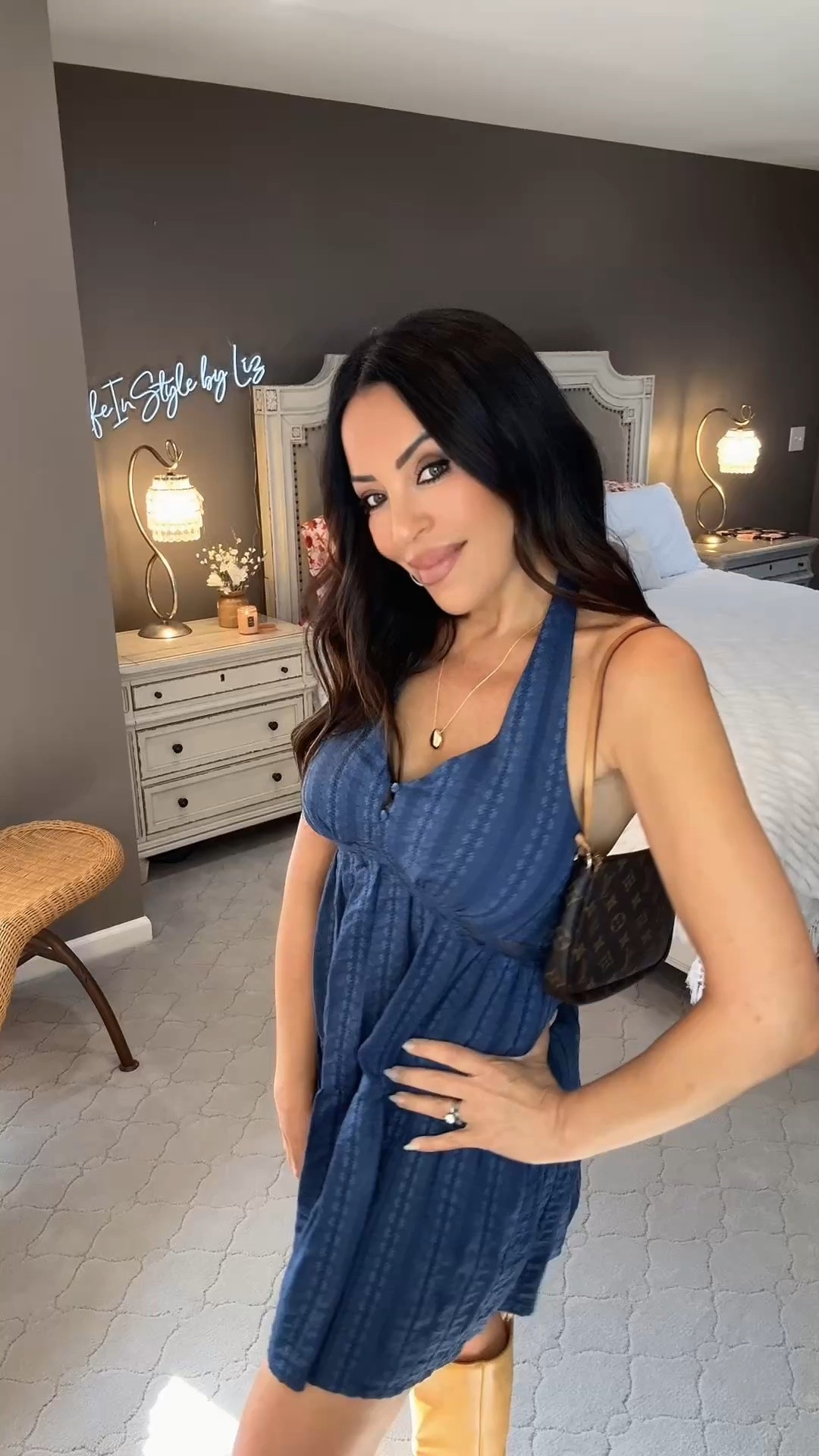 Styling this cute $15 dress from Walmart! 💙✨ It is such a great find and looks amazing paired with these viral boots.
Want the boots? You can save 15% until the end of August at Dream Pairs with code: LIZ15! 👢🍂
#walmartstyke #dreampairs