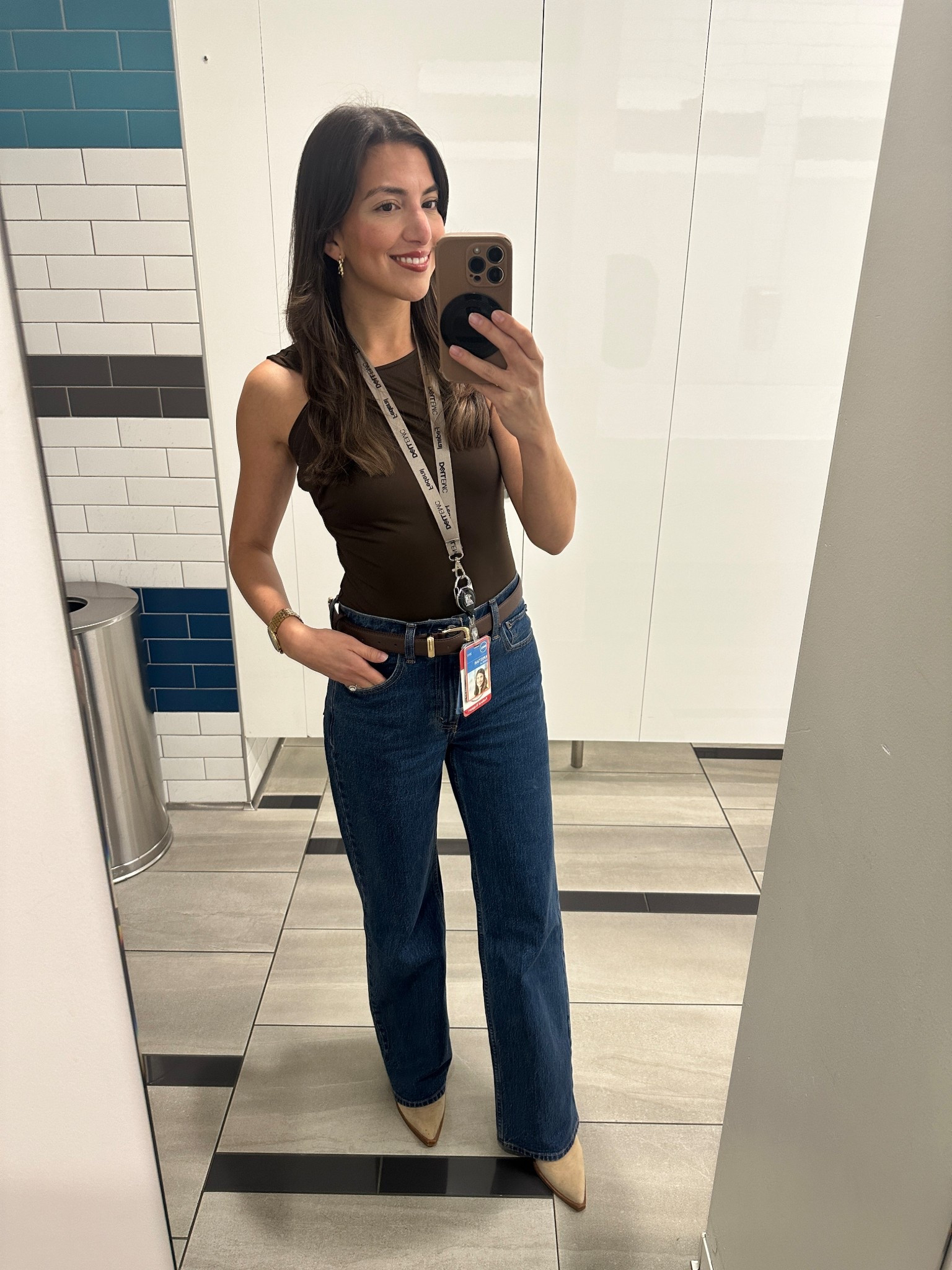 Love today’s office outfit, these pants make my legs look sooo long and I’m a shorter gal! Definitely recommend, I’m 5’3” wearing a 26R so size reference 💃🏻

#LTKootd #LTKPetite #LTKWorkwear