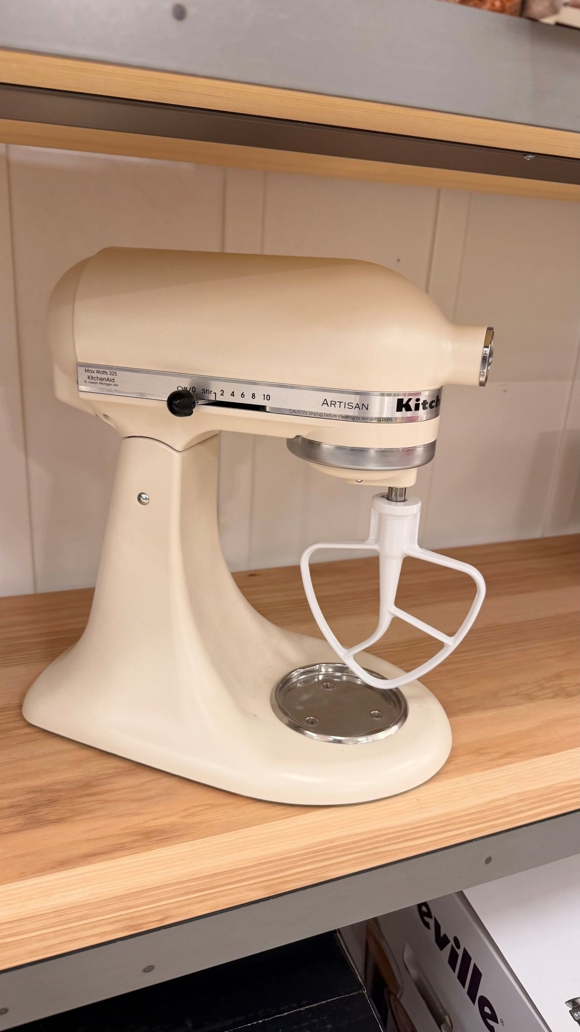 Cream KitchenAid Stand Mixer for a Cozy, Neutral Kitchen

A classic that never goes out of style 🤍 This cream KitchenAid stand mixer is the perfect blend of beauty and function — soft, neutral, and effortlessly elevated. Whether you’re baking cookies from scratch or whipping up weekend pancakes, this timeless piece looks just as good on your counter as it performs in your kitchen. A forever staple for the home baker.

cream KitchenAid stand mixer, neutral kitchen aesthetic, classic kitchen appliances, timeless countertop decor, baking essentials, home baker must haves, cream kitchen decor, farmhouse kitchen style, modern traditional kitchen, KitchenAid mixer aesthetic, bridal registry gifts, wedding registry kitchen ideas, cozy kitchen inspiration, countertop styling ideas, baking from scratch essentials

#LTKHome