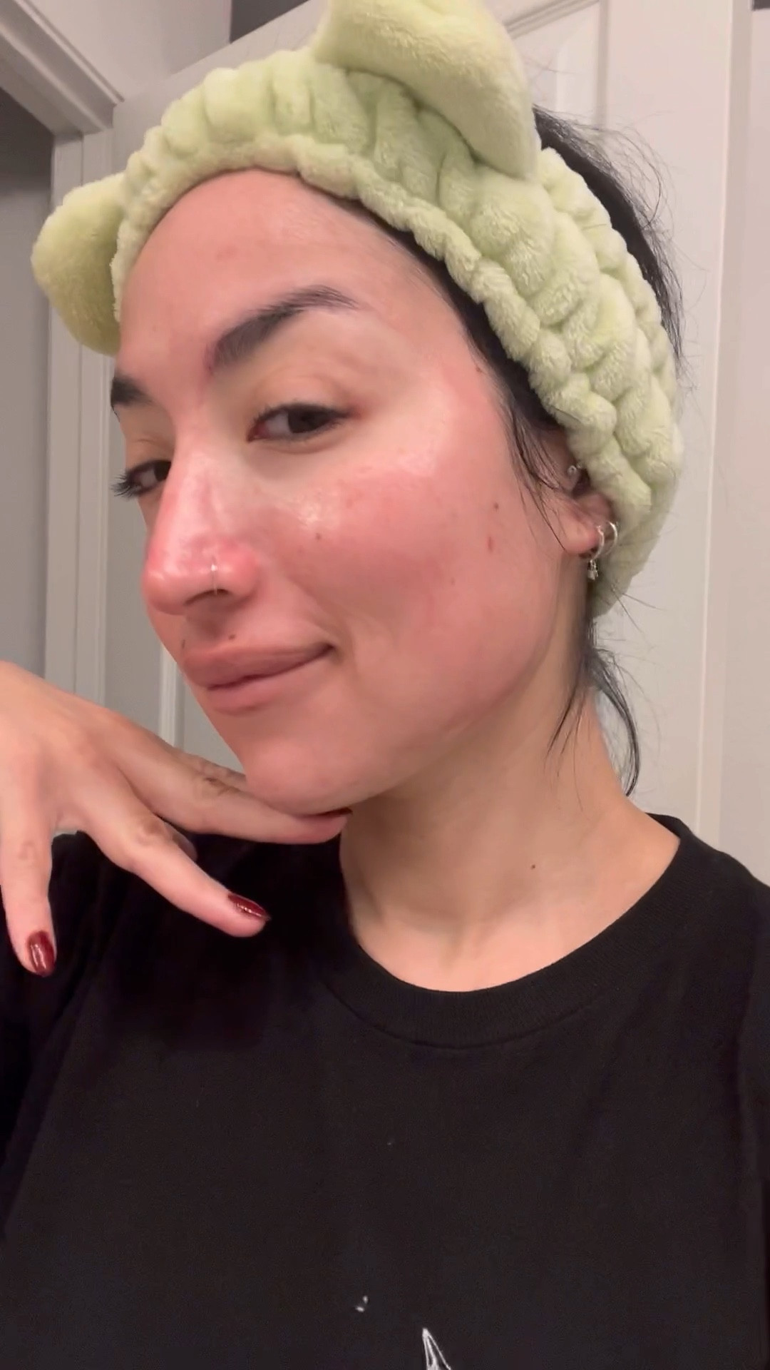 Have you tried this facial peel by The Ordinary? I started using it once a week to help with texture (mainly my forehead since that’s where I’m having some congestion). I think it’s still too soon to tell if it’s working. I’m going to keep using it and see what happens! 

Skincare 
Beauty products 
Sephora skincare 
Glowing skin 
Skincare products 
Skincare routine 
Skincare regimen 
Skin health
Self care 

#LTKBeauty #LTKVideo #LTKFindsUnder50