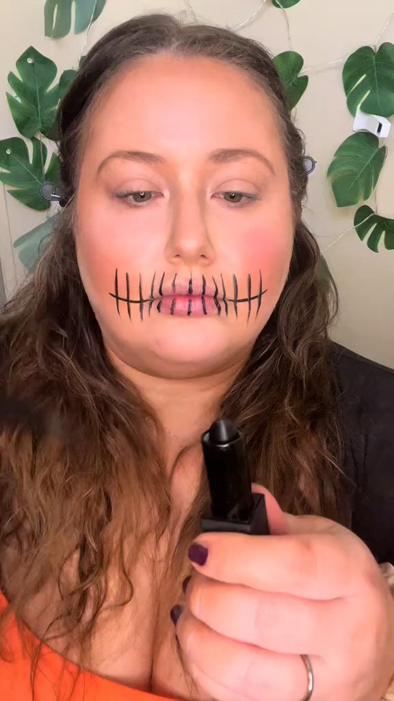 A Halloween 👻🎃 Trick for those straight lines. #tipsandtricks #halloween24 #halloween #spooky #target #getspooky #

#LTKSeasonal #LTKBeauty #LTKStyleTip
