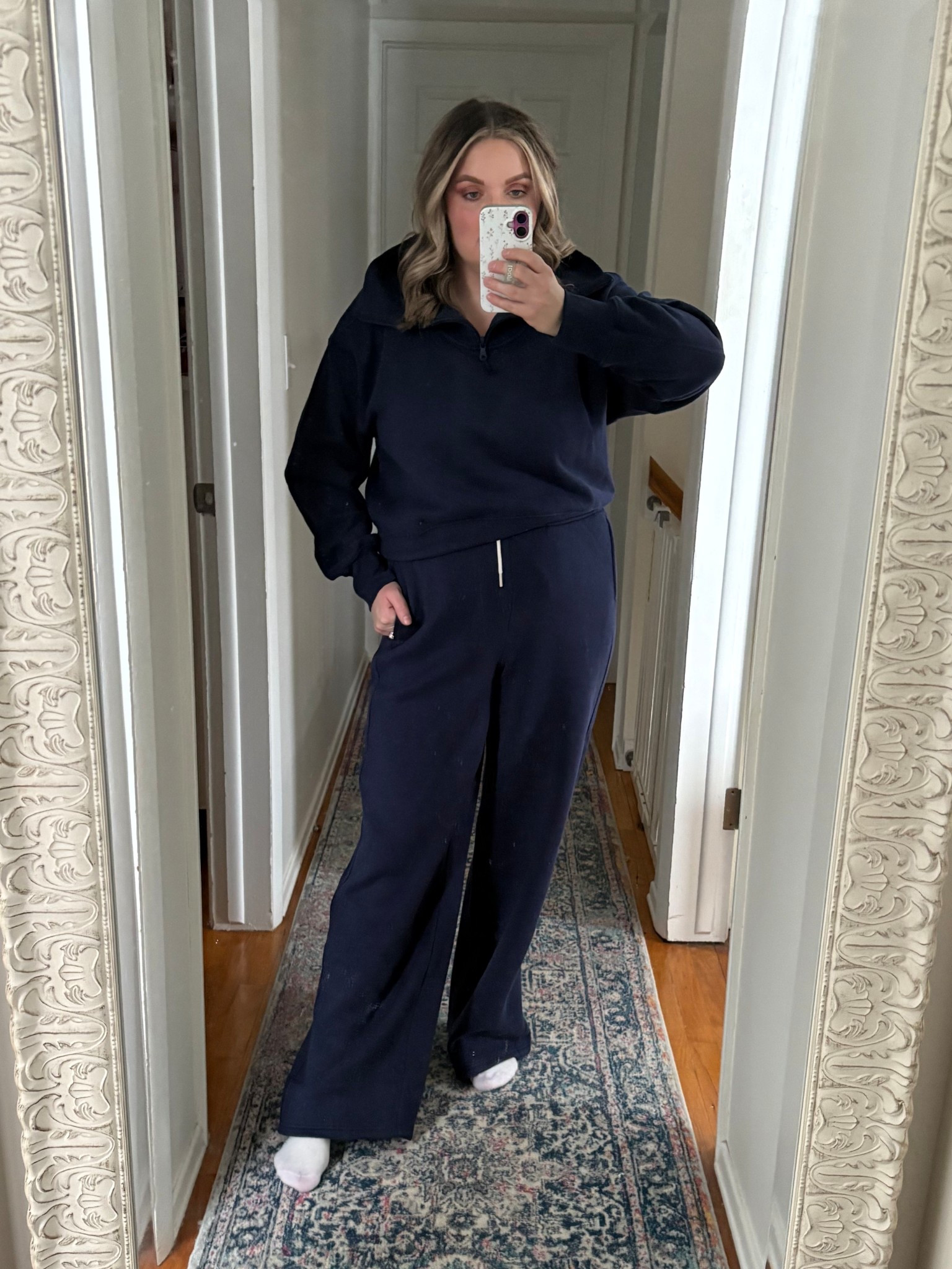 This matching set is giving luxe at an affordable price. I love the navy that makes it look even more expensive. 

Top - large 
Bottoms - large 




#LTKSeasonal #LTKootd #LTKMidsize