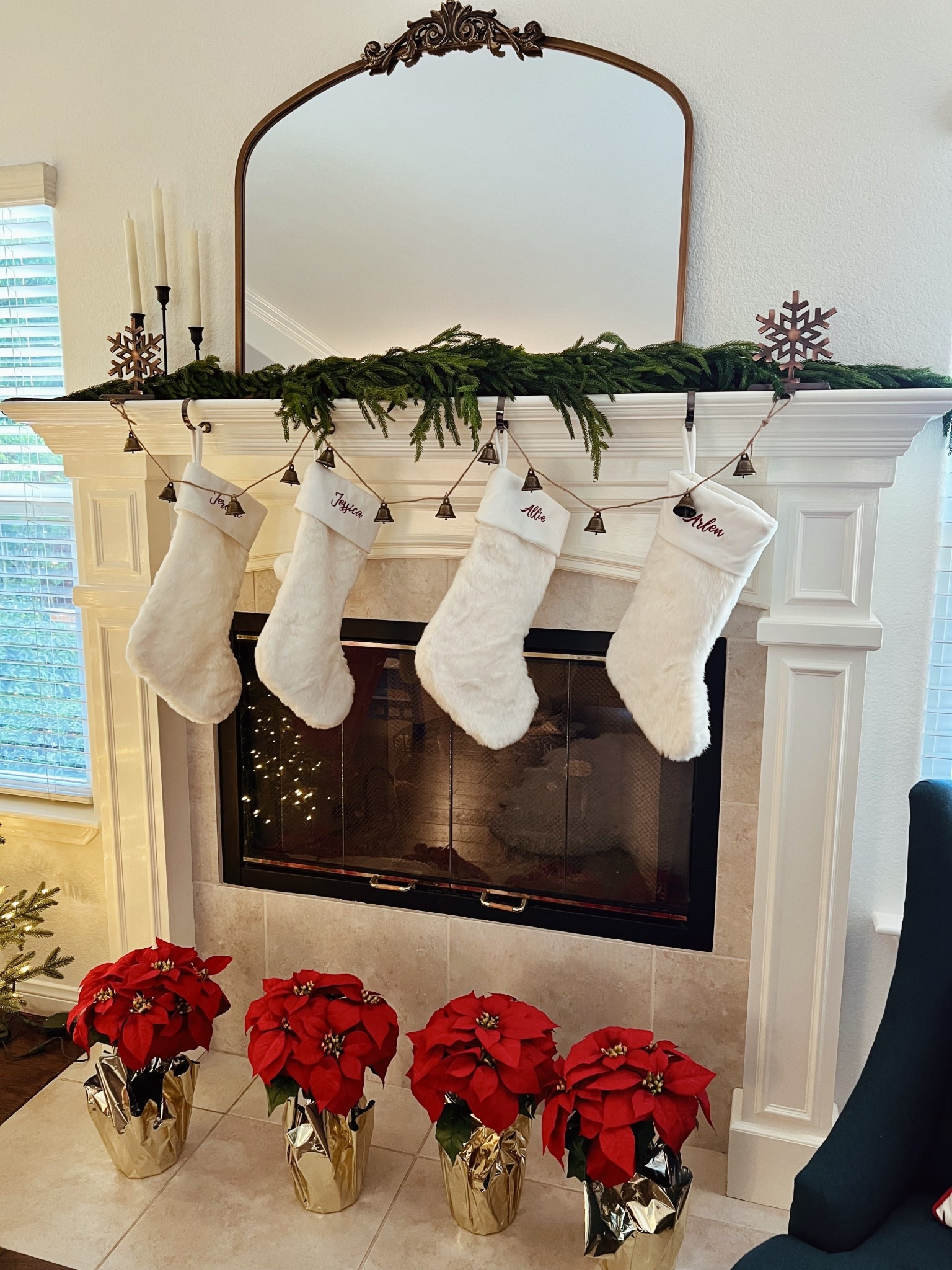 Christmas mantle decor // Christmas stocking // Christmas garland 

#LTKHome #LTKHoliday