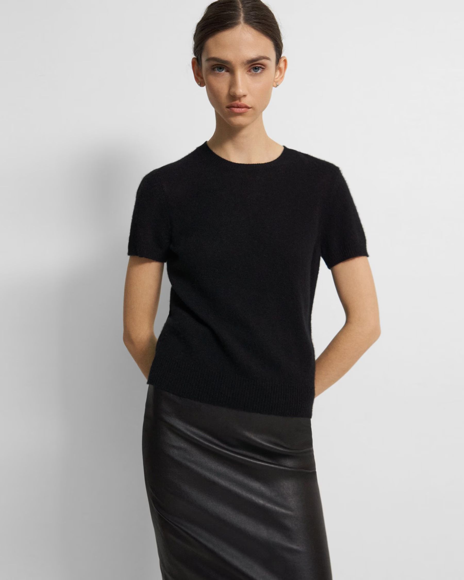 Short-Sleeve Sweater in Feather Cashmere | Theory UK