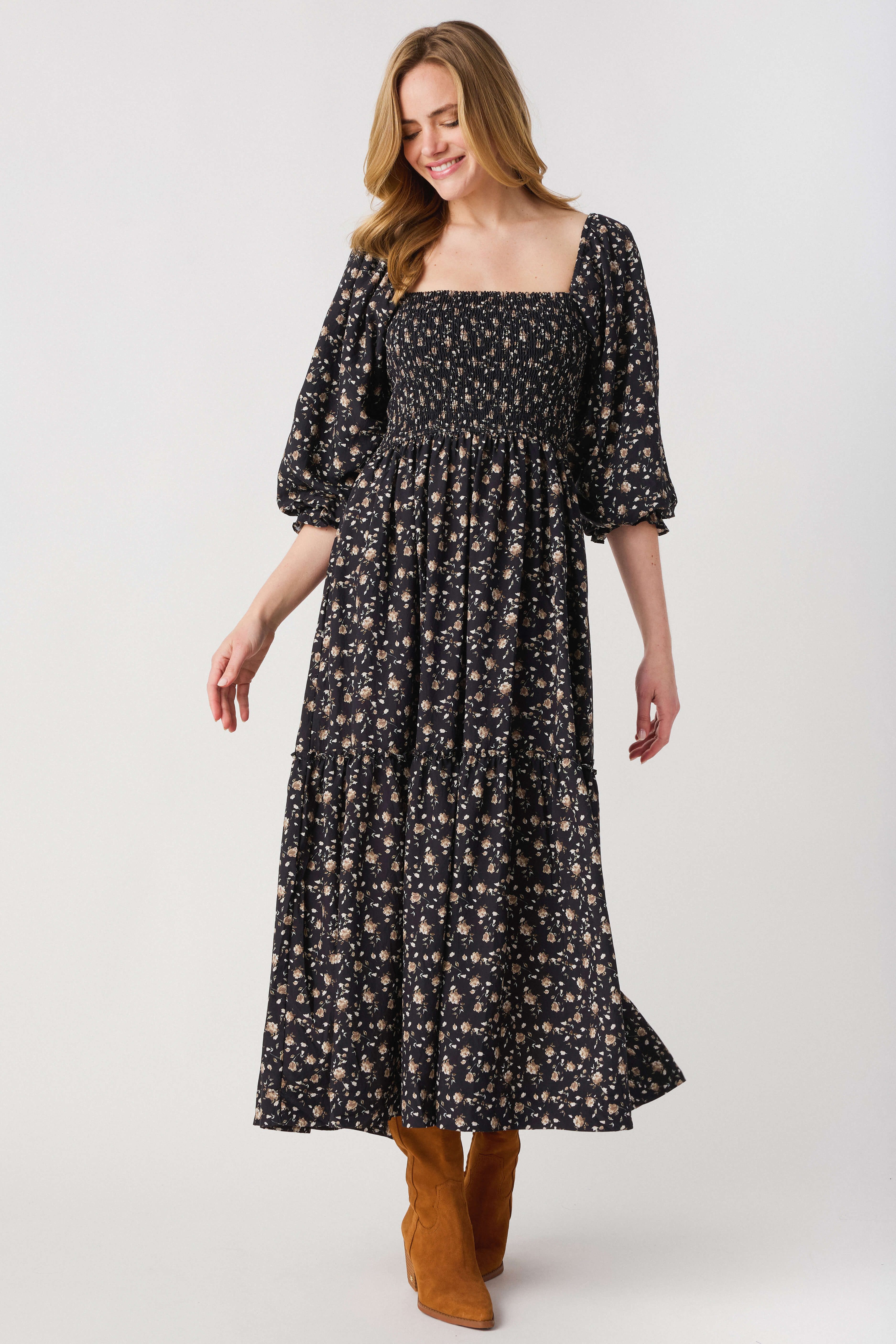 Promesa Floral 3/4 Sleeve Midi Dress | Social Threads