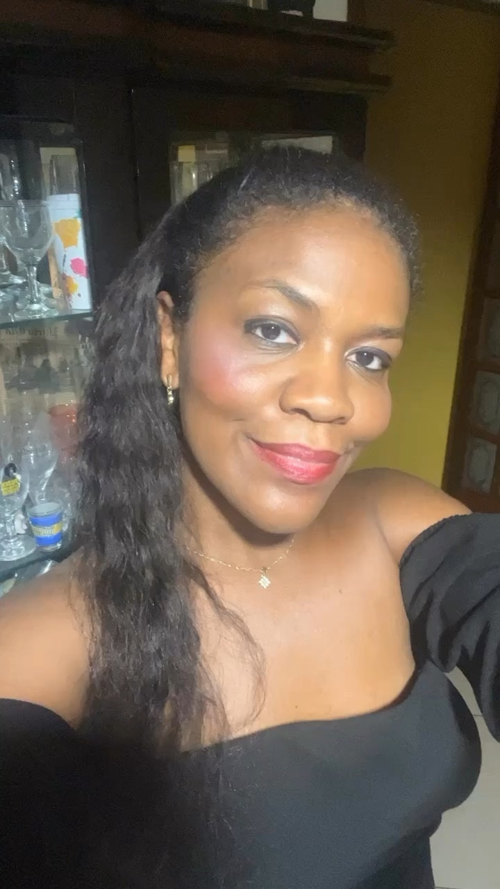  Essa make durou horas e horas. A cintilância dos produtos da Wet’n Wild é muito perceptível e os produtos são extremamente pigmentados! 🤌🏾 Minha pele é mista e normalmente não uso base porque sintia minha pele mais oleosa, mas essa da Went’n wild me adaptei bem 😊

#LTKbrasil #LTKbeleza