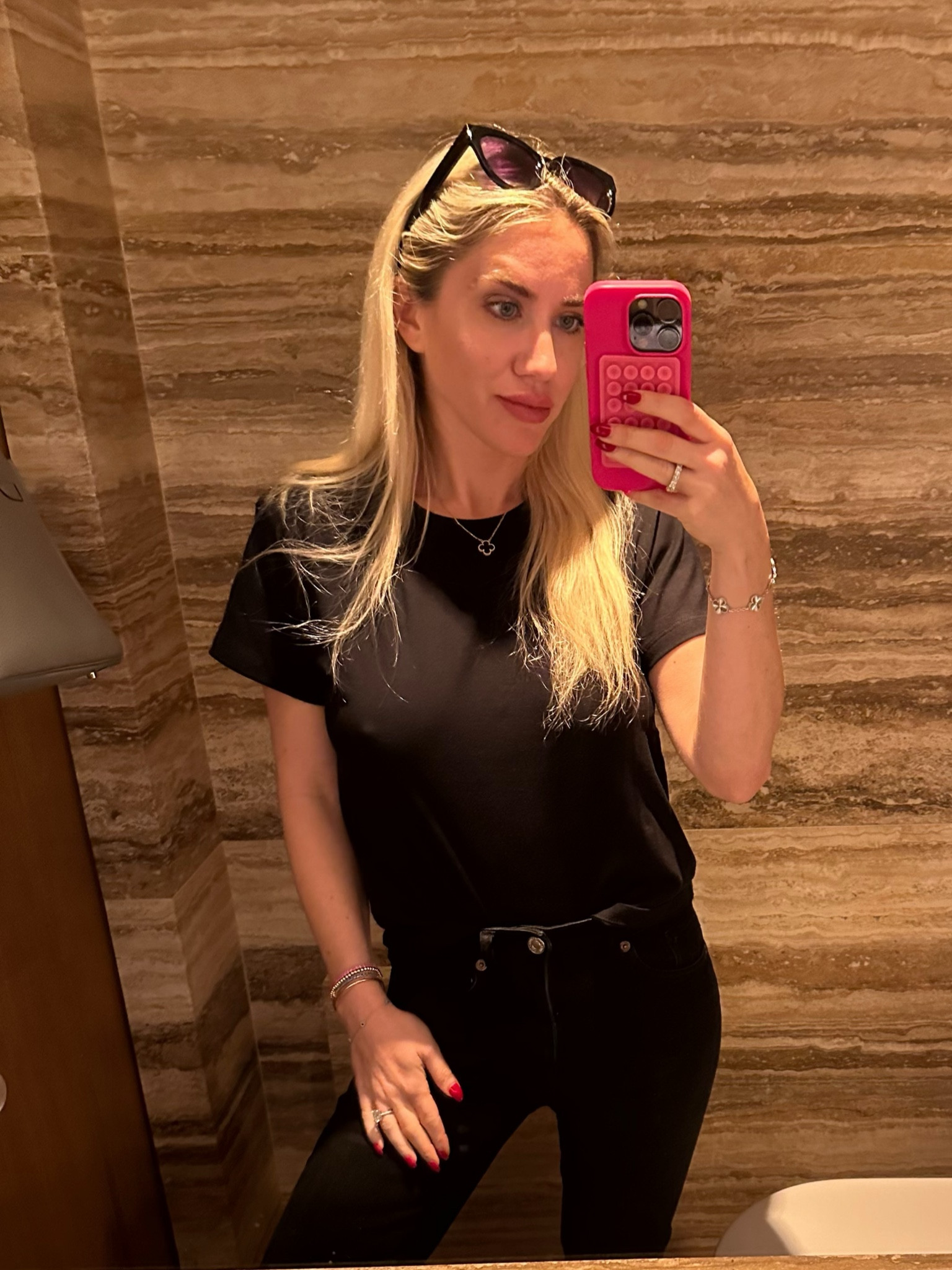 Loving these Leset Tshirts 


Jeans are Zara (not linked but Info below):

HIGH-WAISTED MINI FLARE JEANS Z1975

#LTKStyleTip #LTKFindsUnder100 #LTKSeasonal