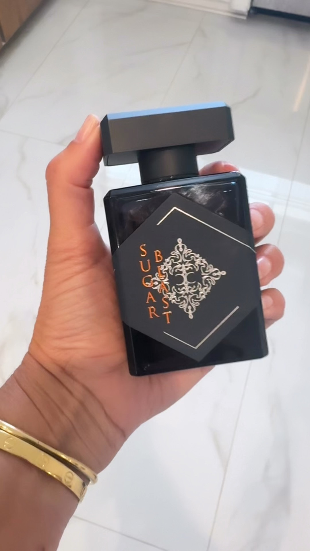 Smells like nothing I’ve ever encountered before! So good. 
Shoes: TTS
Shorts: 27