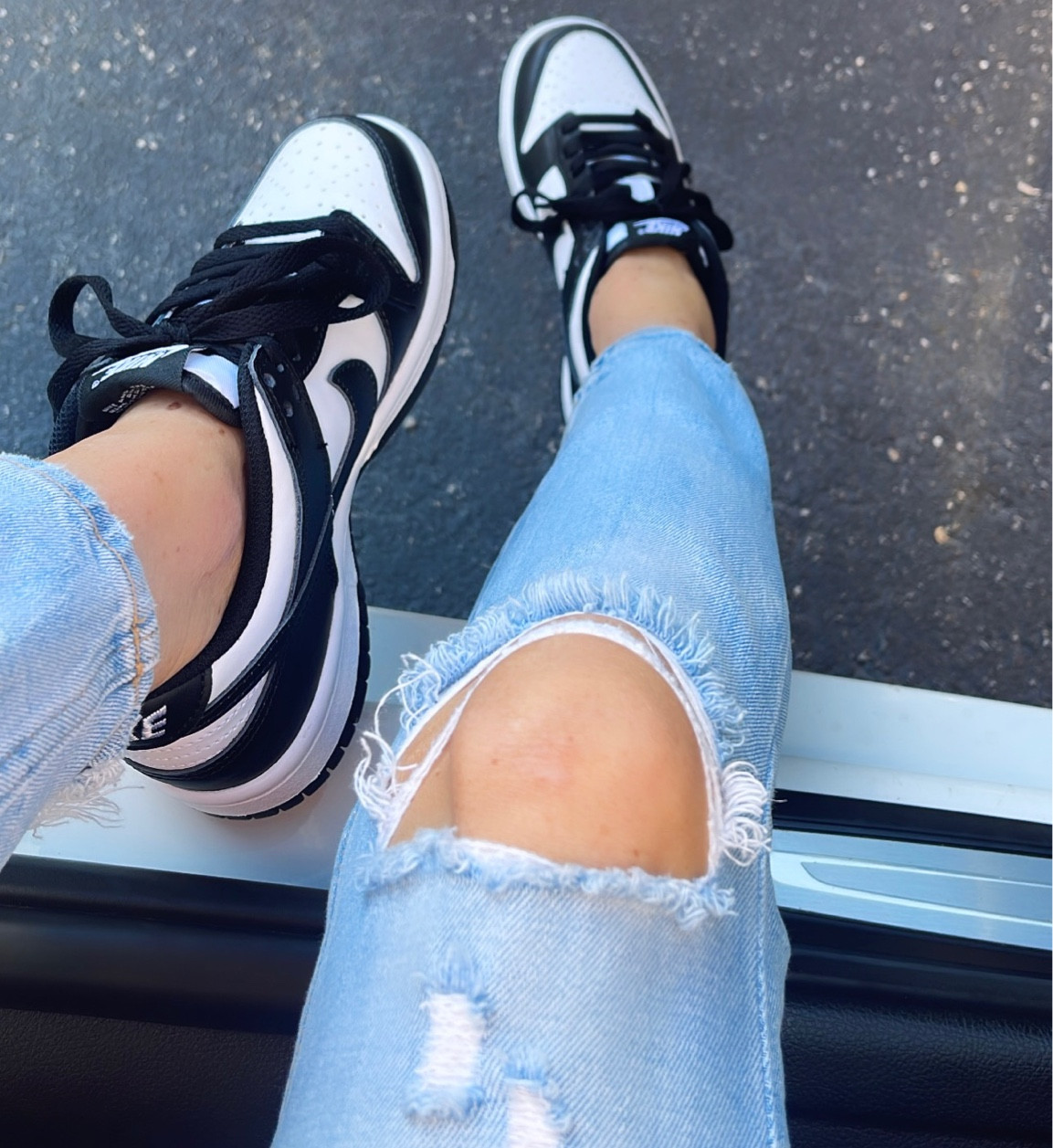 Style Trend 
Dunk Pandas. Perks of having small feet, I can buy kids sizes 🙃 3.5 girls size/youth = 5 women’s. I size down a half size in Nike Dunks & Jordan’s.



Nike, Nike dunks, dunks, panda dunks, dunk style, street wear style, casual style, everyday style, sneakers, sneaker style, shoes, casual shoes, trending shoes, 90’s style, 90’s fashion, fashion trends, trending now, currently trending, petite fashion

#LTKstyletip #LTKshoecrush #LTKFind