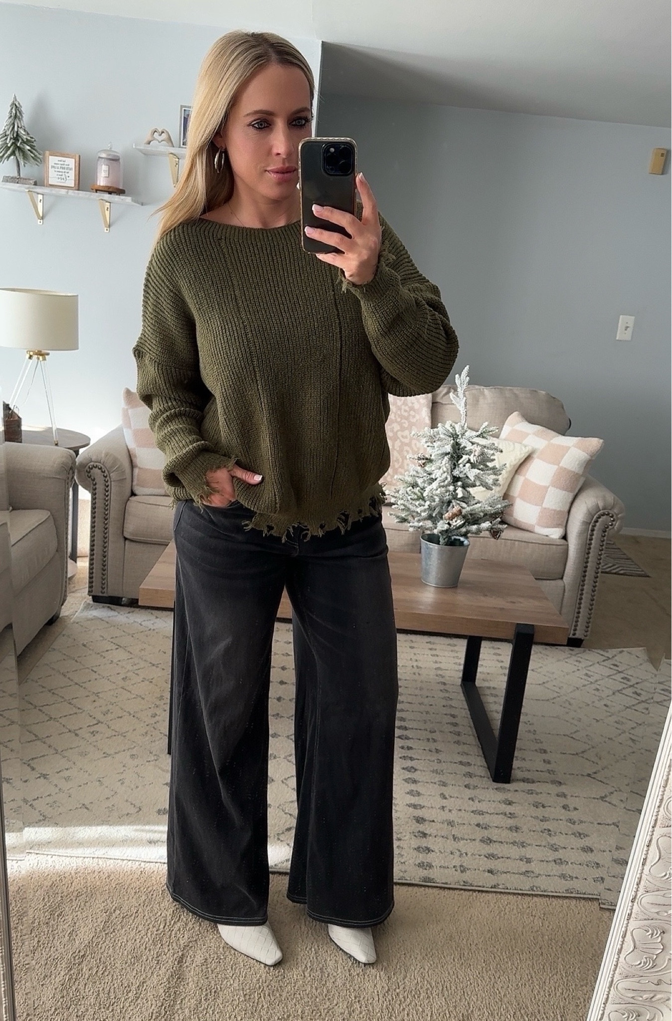 Holiday outfit. Brunch outfit. Wearing L in amazon sweater, size L in Halara jeans and size 9.5 in Amazon fashion boots. 



#LTKFindsUnder50 #LTKHoliday #LTKSeasonal