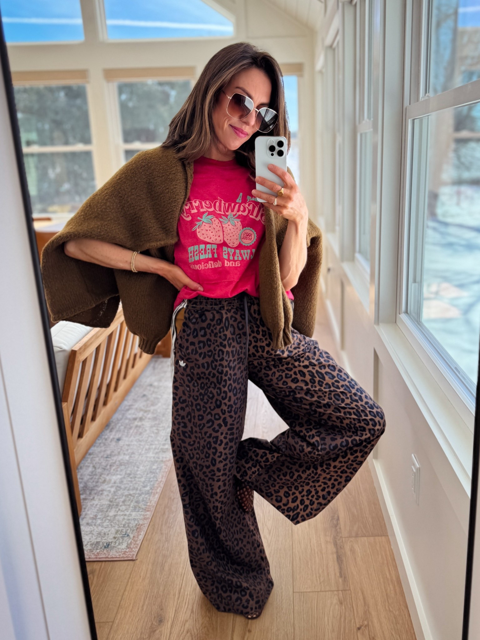 The best leopard track pants && cute summer tee! 

#LTKPetite #LTKootd #LTKOver40