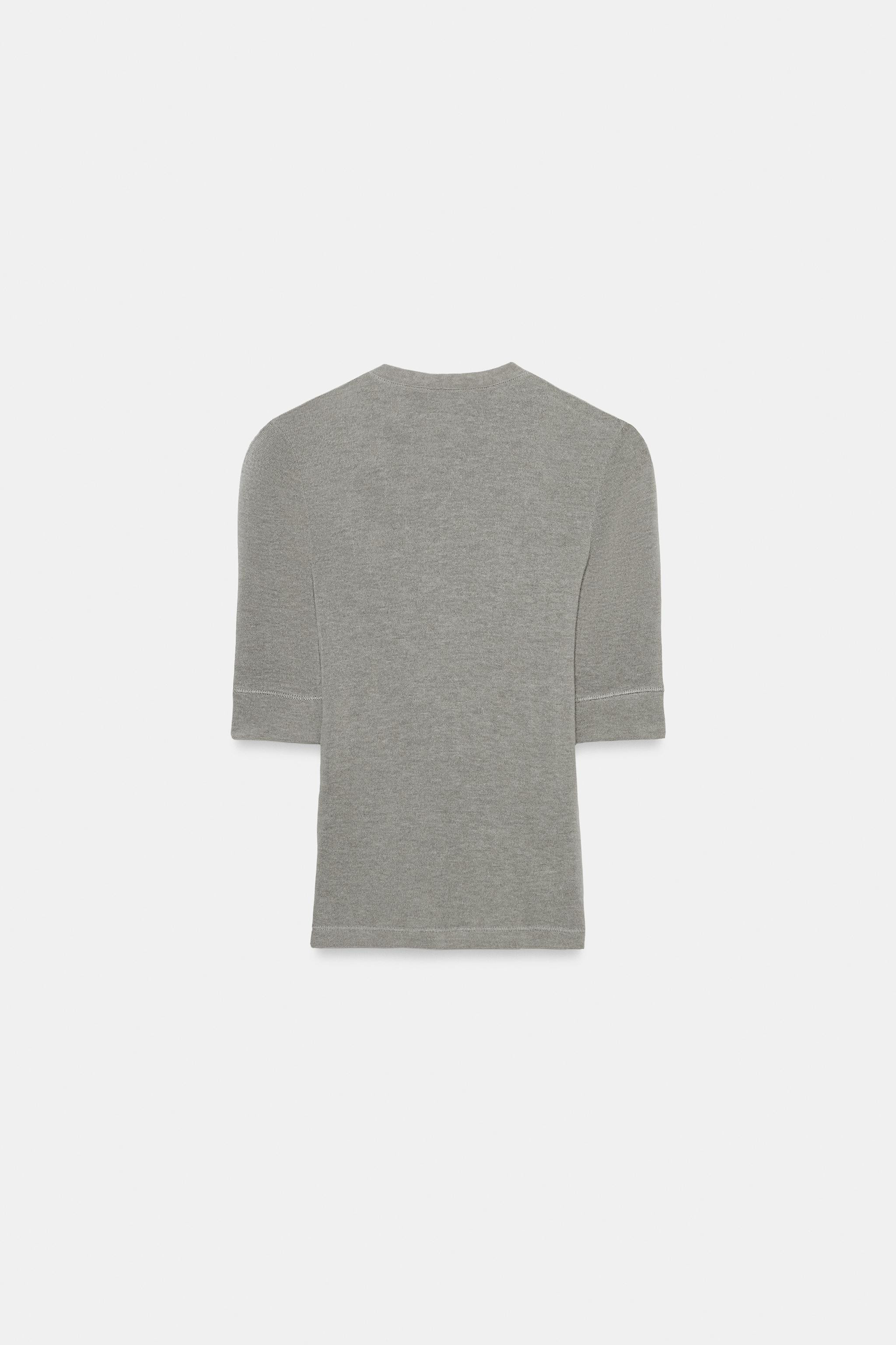 SLIM FIT - V-NECK - CROPPED - SHORT SLEEVET-shirt made with viscose yarn. Featuring a V-neck and ... | Zara UK