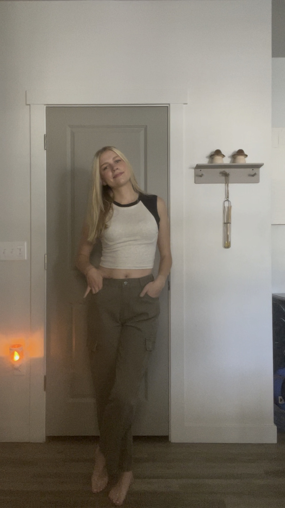 These pants are SO comfortable & I’m loving this vintage cropped shirt. 🤩 #falloutfit

#LTKSale #LTKunder50