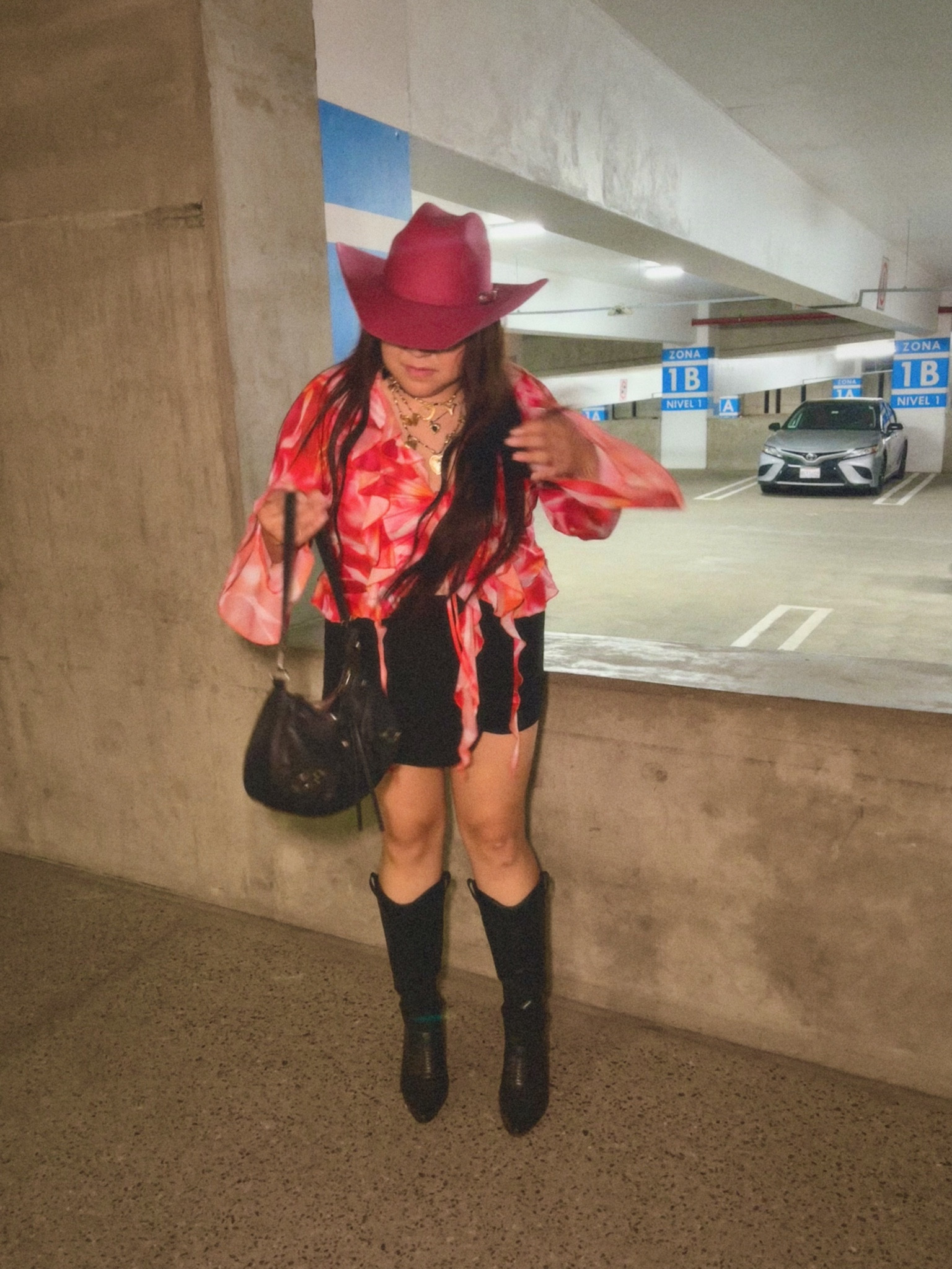 Palenque 🤠🩷
Unfortunately the top is sold out on SHEIN but I added two similar ones 🩷 tejana is from Ocho Raíces Brand 🤠🫶🏻