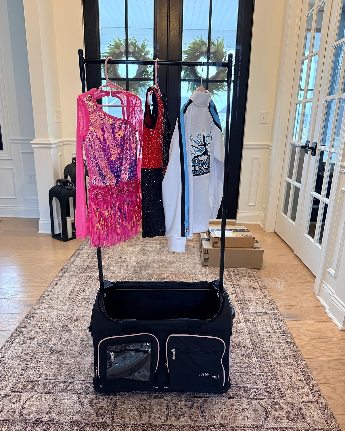 Dance moms must-haves! #dancelife #momlife

#LTKmomlife #LTKdayinmylife #LTKKids