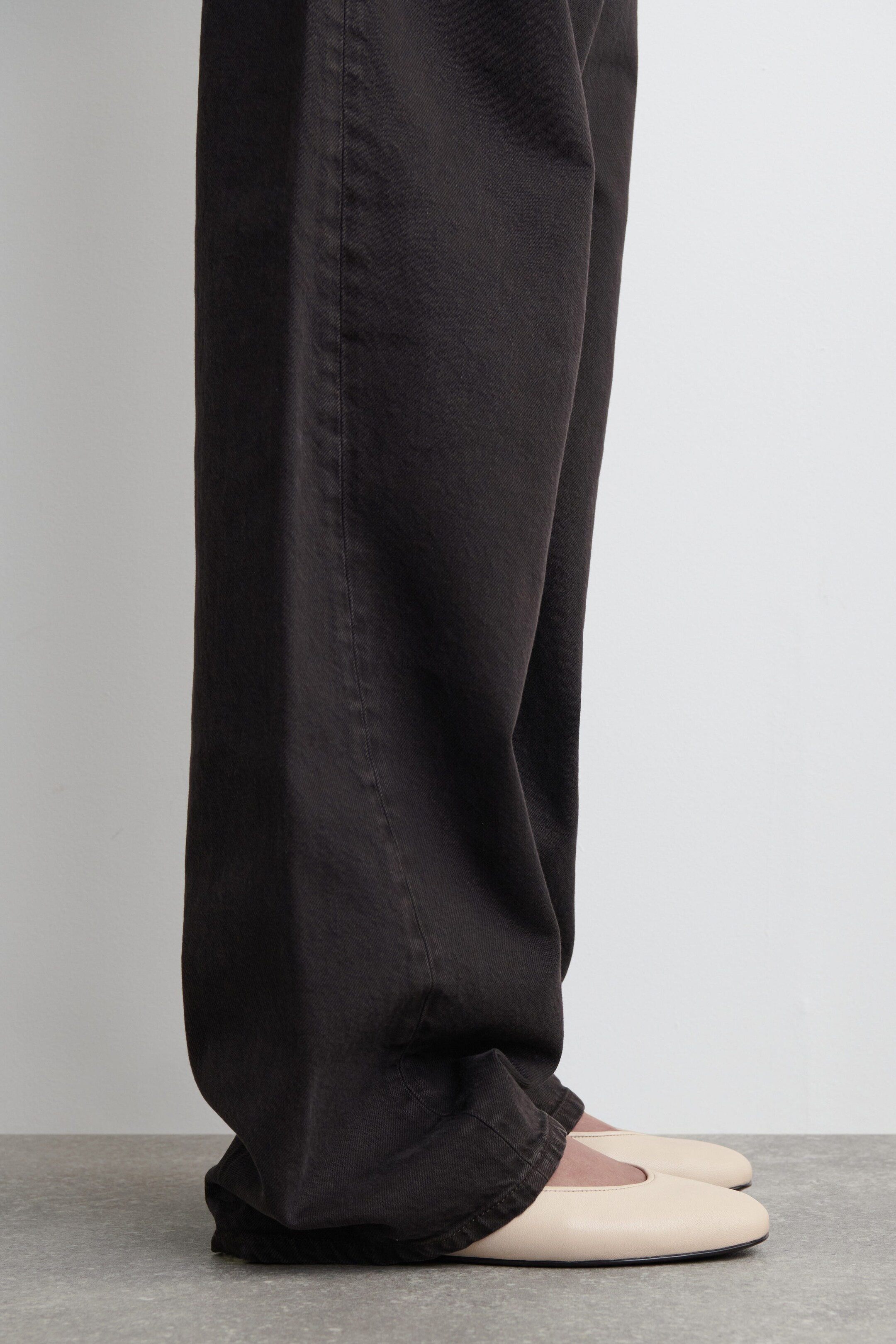 LEATHER BALLERINA FLATS - ECRU | COS (EU)