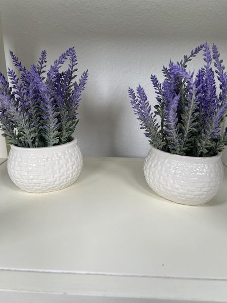 Adorable White Ceramic Pots with Pretty Purple Lavender. So Feminine and Romantic! #home #amazonhome #founditonamazon #interiordesign #homedecor #flowers #fauxflowers #lavender #fauxlavender

#LTKhome