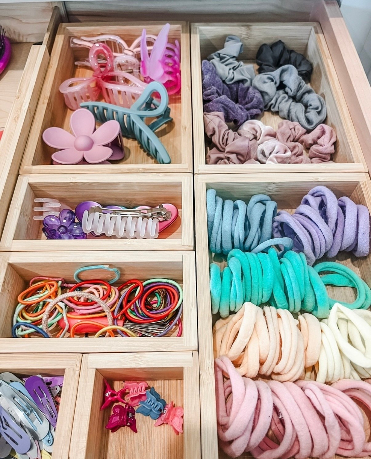 Everyone needs a getting ready drawer 👏🏼