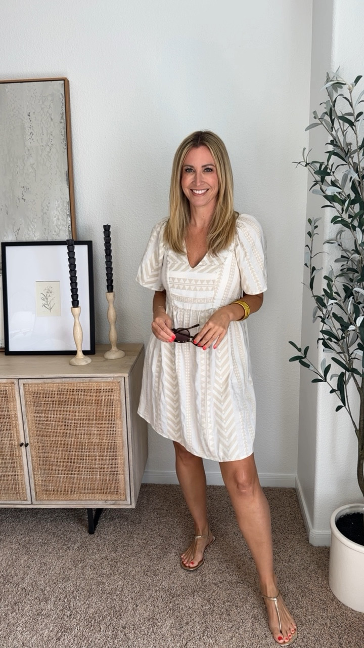 Dress 50% off
Summer outfit


#LTKStyleTip #LTKFindsUnder50 #LTKSaleAlert