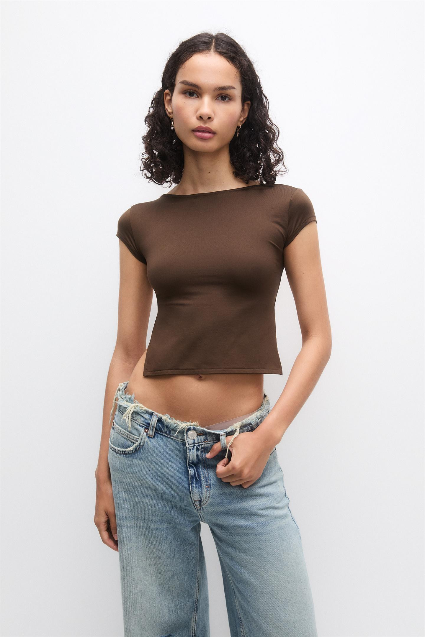 Open back polyamide T-shirt | PULL and BEAR UK