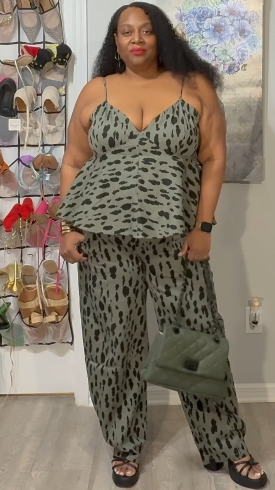 Obsessed with this walmart scoop haul — chic, trendy, and totally affordable. These walmart finds are giving major walmart fashion vibes for fall, and every walmart dress is a win. So many cute outfit ideas for the season! Handbag dupe https://amzn.to/3JkPP8C
#walmart #walmartcreator #walmartfinds #outfitidea

#LTKPlusSize #LTKOver40 #LTKFindsUnder50