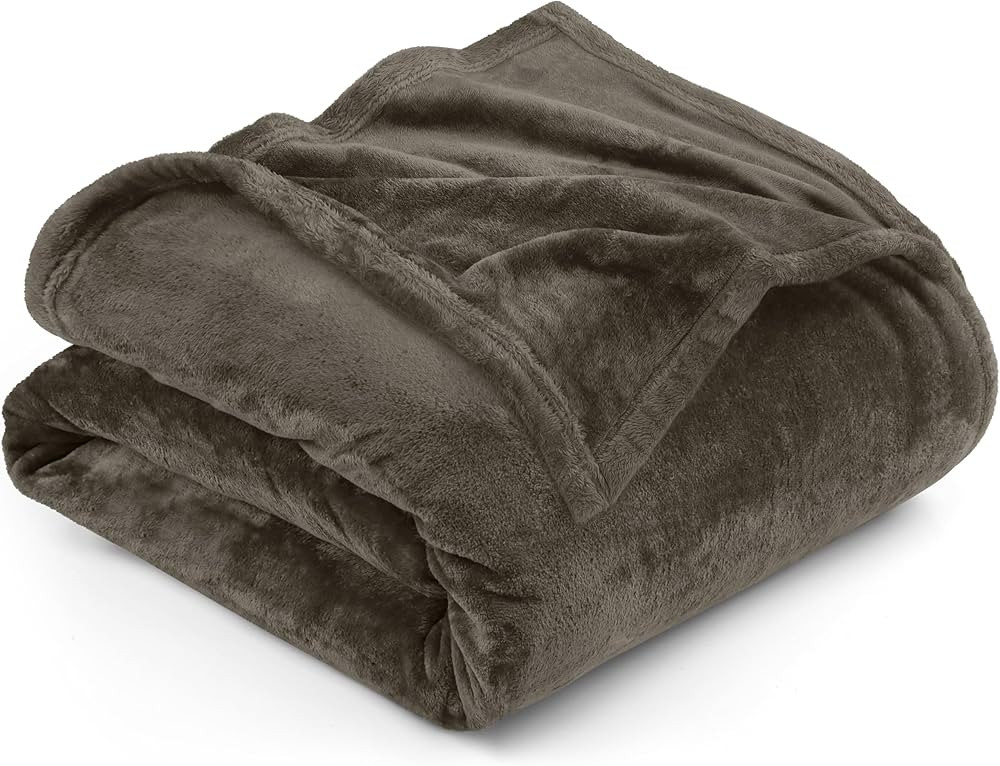 Utopia Bedding Fleece Blanket Queen Size Brown 300GSM Luxury Fuzzy Soft Anti-Static Microfiber Be... | Amazon (US)