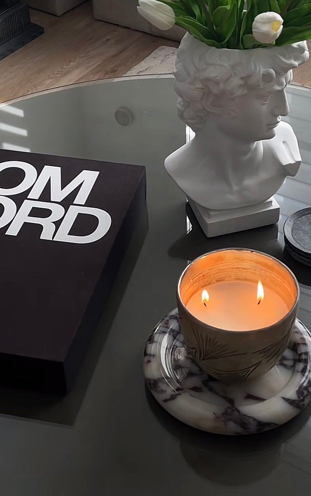 dark neutral coffee table aestheticc

#LTKHome