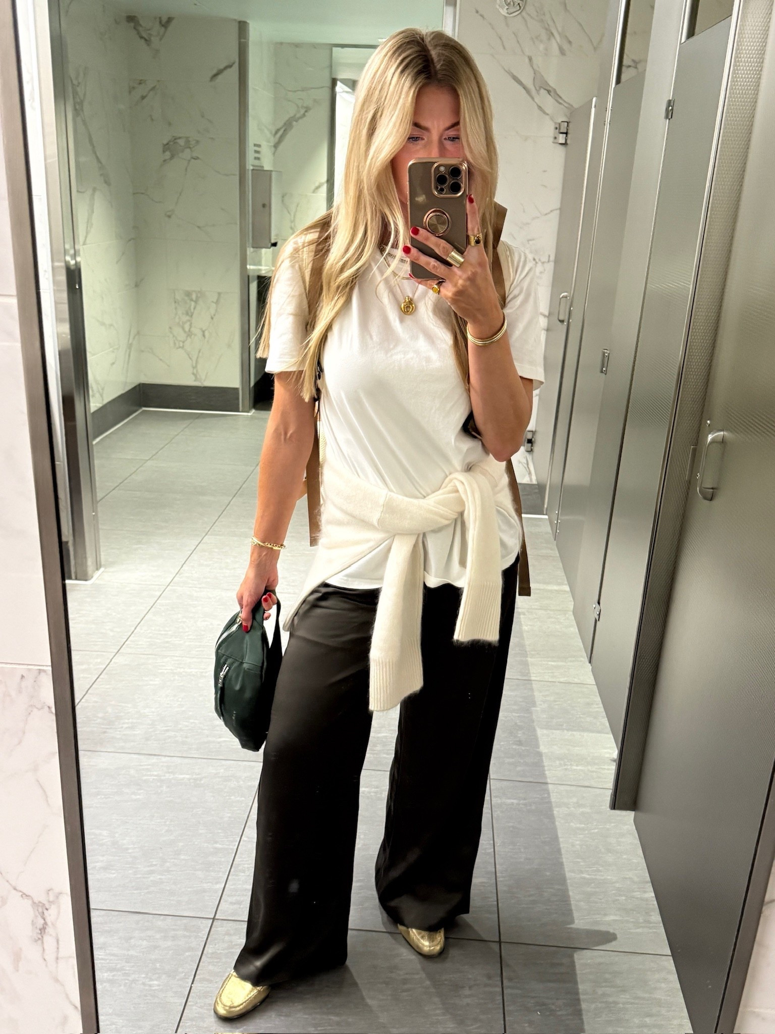 Travel day outfit! 
Sweater: wearing size M.
Tee: runs large, wearing size S. Pants: run TTS, wearing size a S. Shoes: run TTS.

#LTKStyleTip #LTKBeauty #LTKSeasonal