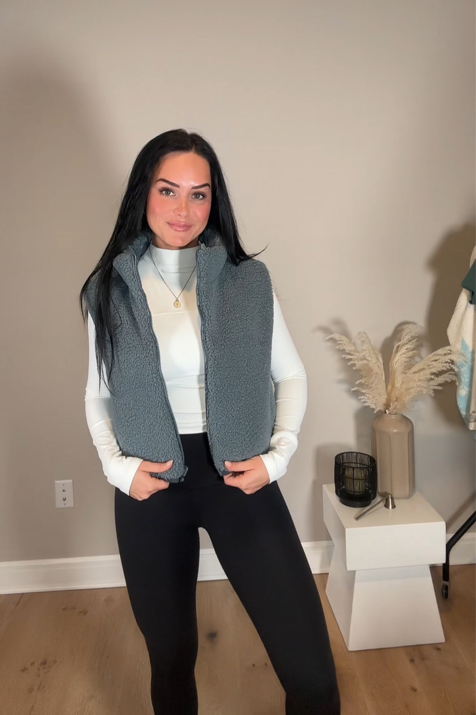 Wearing size small tops size 4 leggings 

#LTKU #LTKSeasonal #LTKGiftGuide