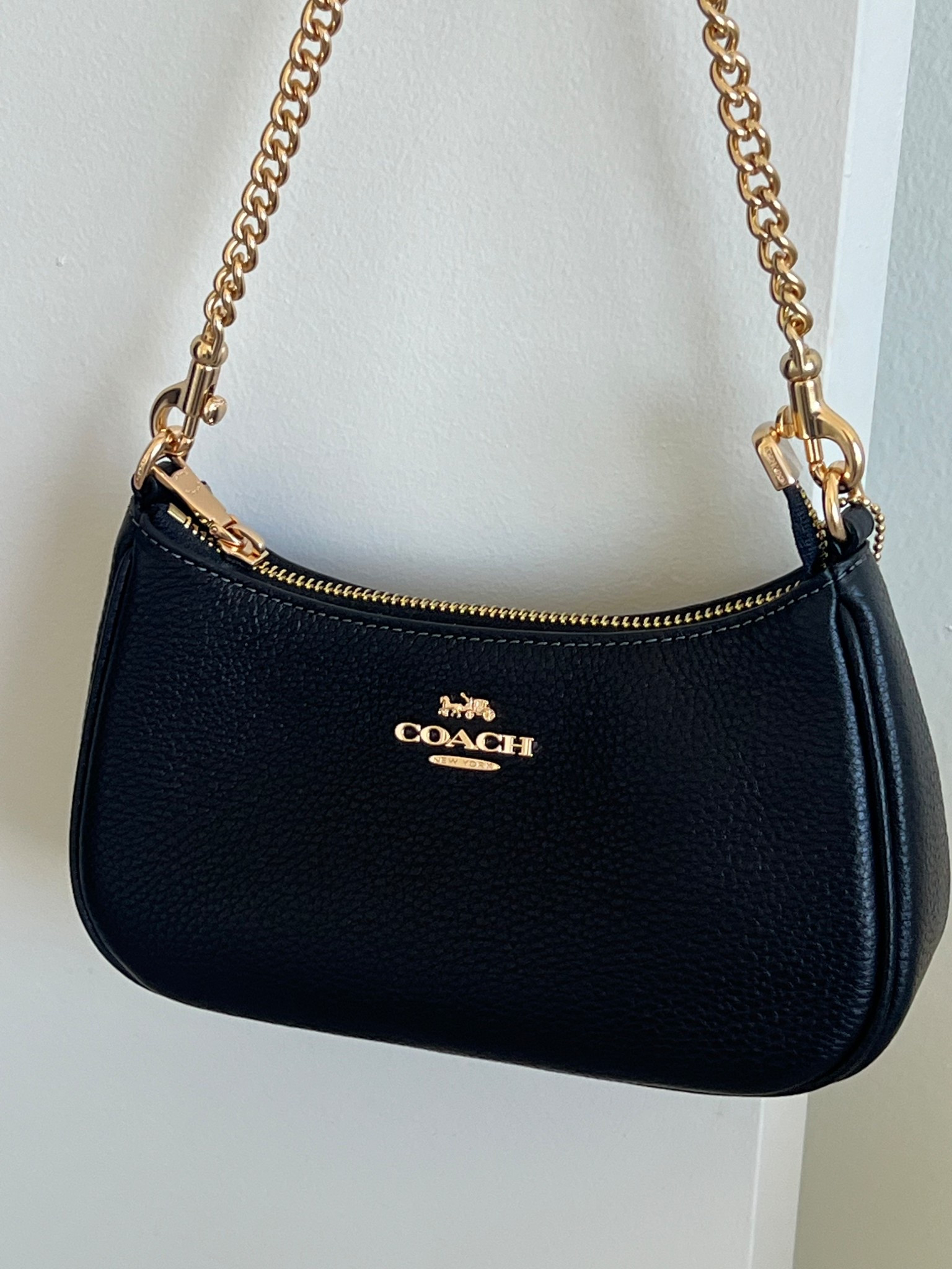 The perfect little black bag AHHHH🖤

#LTKSeasonal #LTKItBag