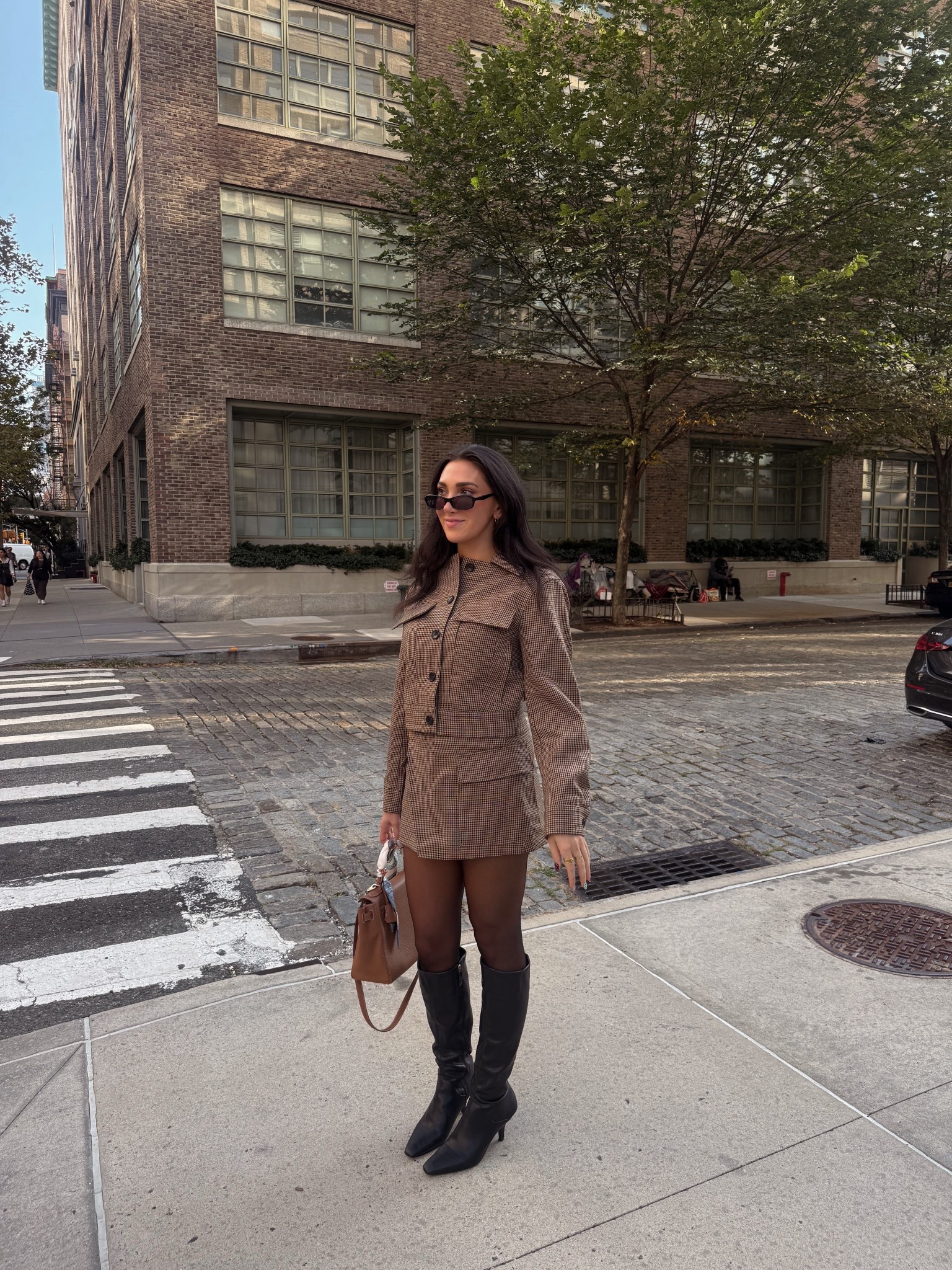 pretending it’s fall!!!! it’s still 80 degrees but whatever!!!!! love a good set ! 

#LTKSeasonal #LTKNYFW