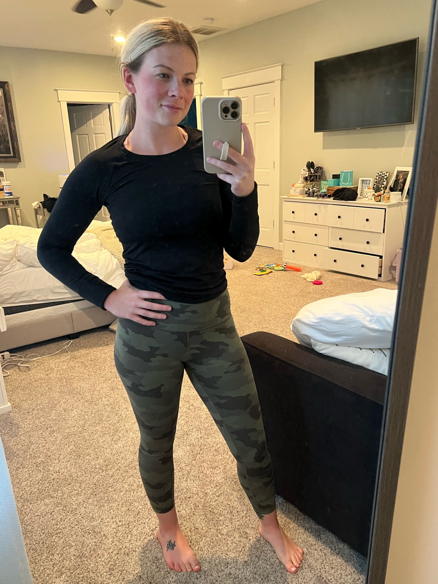 Ariel Yoga OOTD 🧘‍♀️ 

I wish lulu still had this print, but nonetheless align pants are the best 🖤

#LTKstyletip #LTKFitness