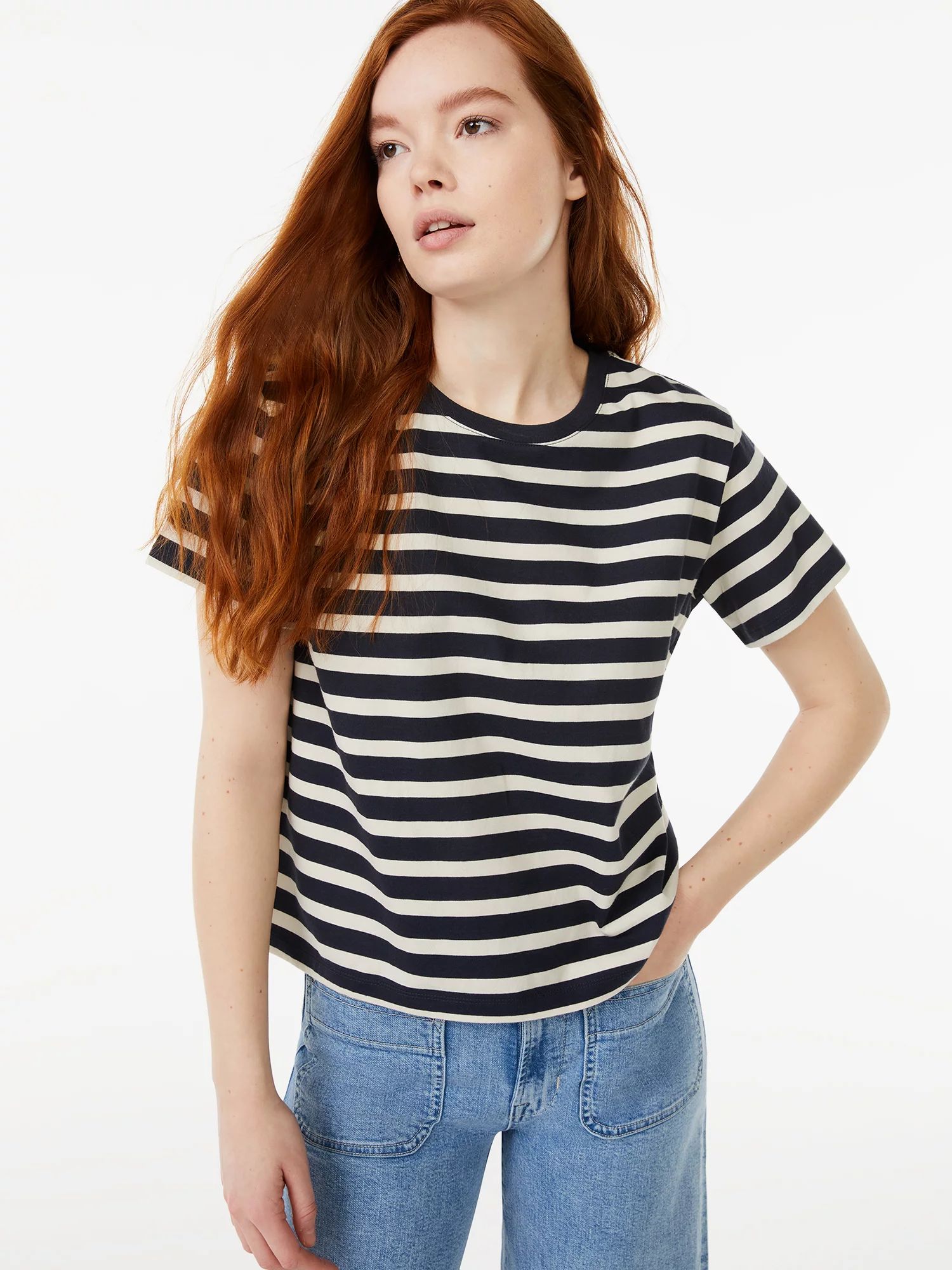 Free Assembly Women's Cropped Boxy T-Shirt with Short Sleeves | Walmart (US)